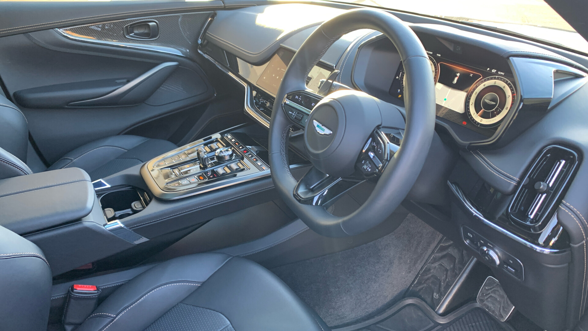 Aston Martin DBX