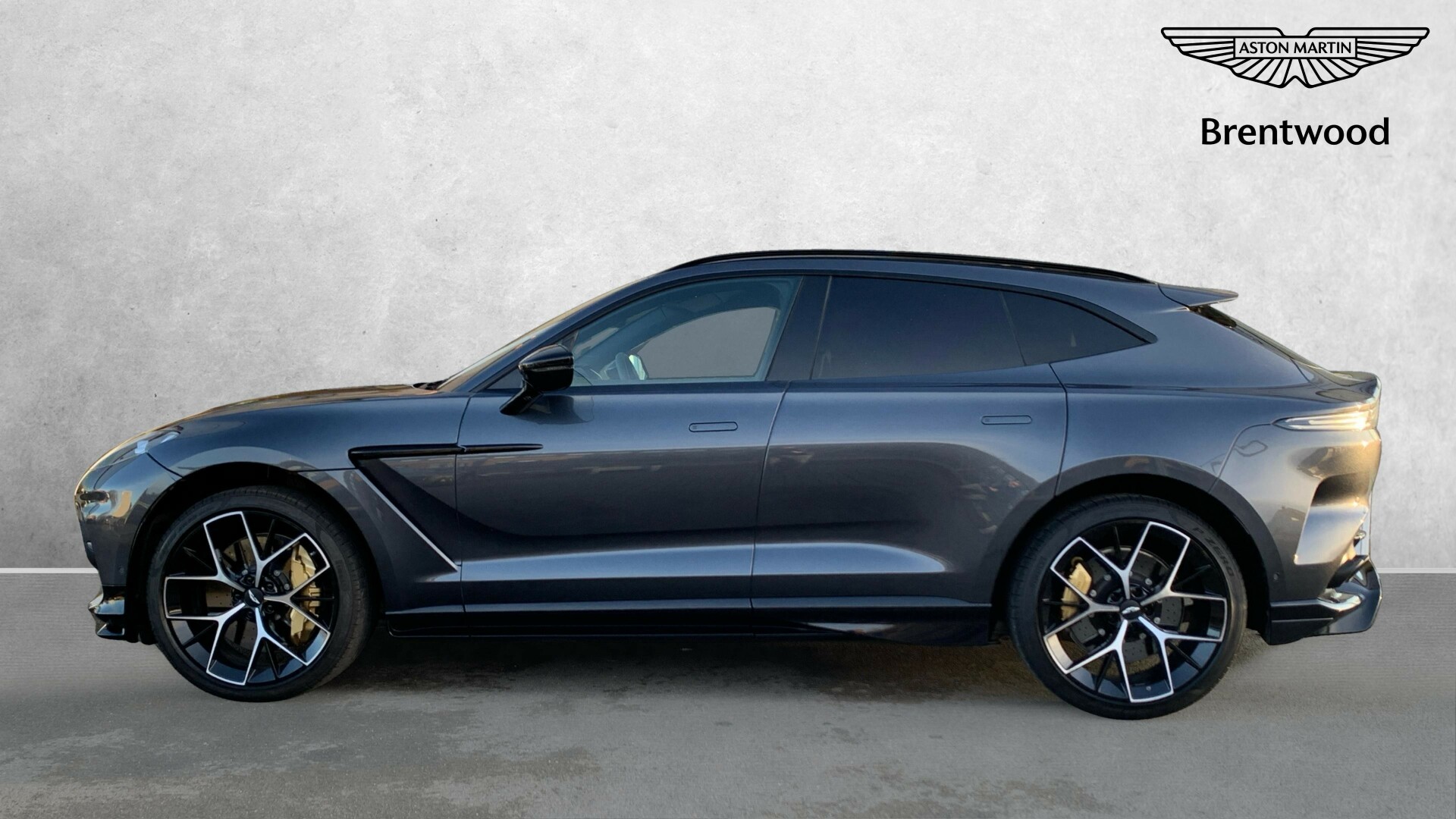 Aston Martin DBX