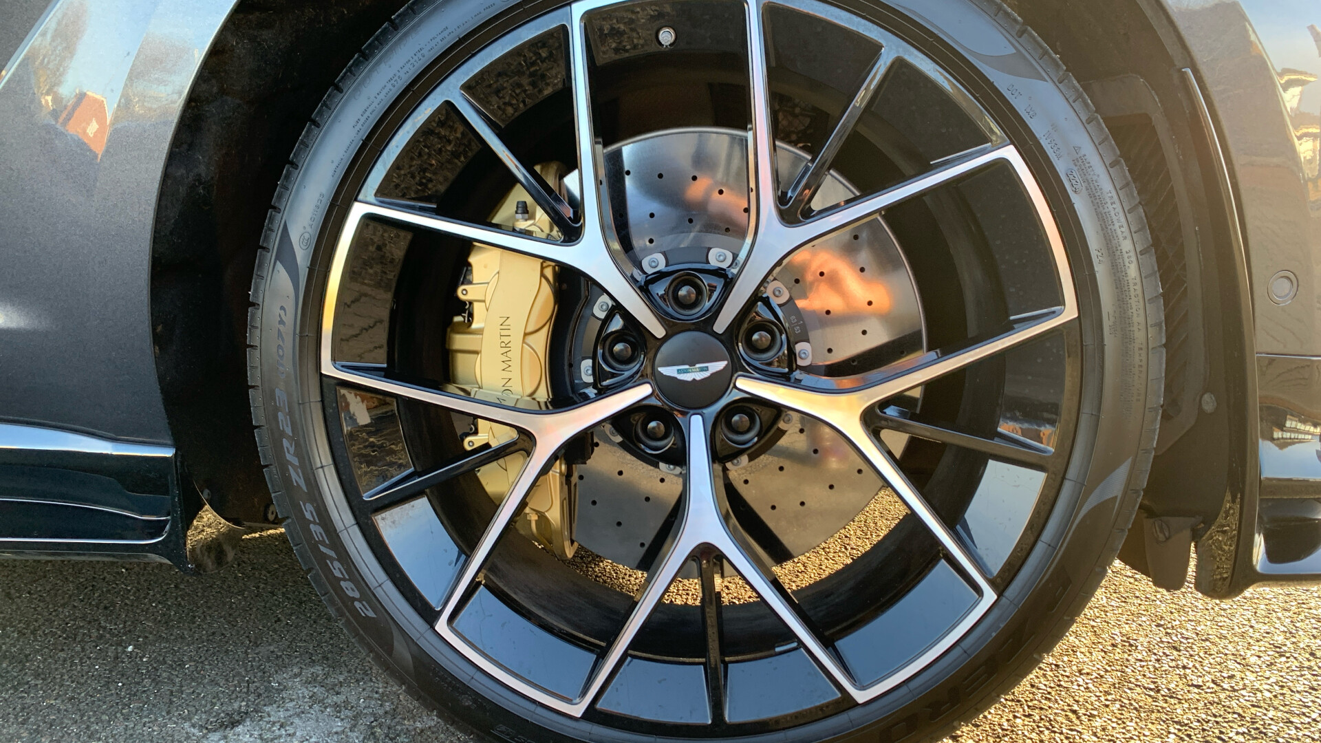Aston Martin DBX