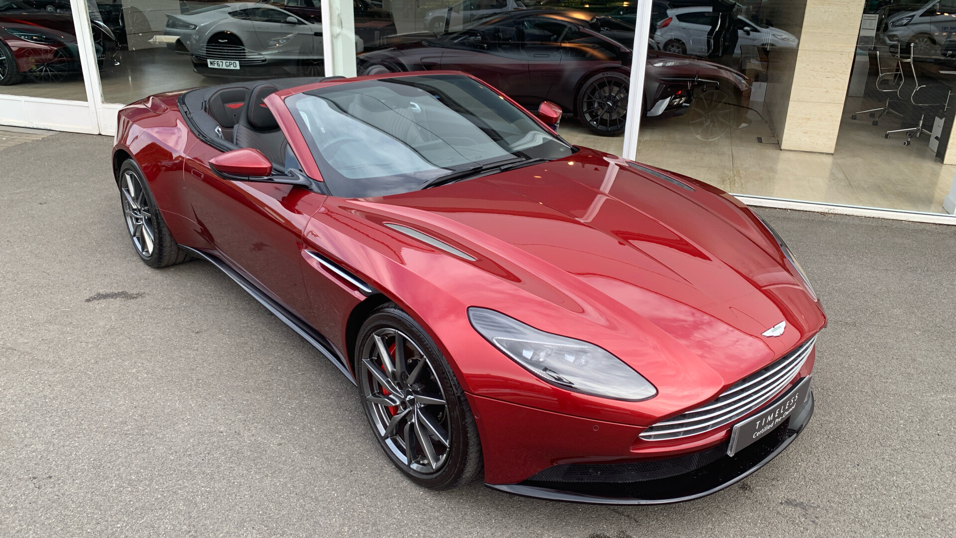 Aston Martin DB11
