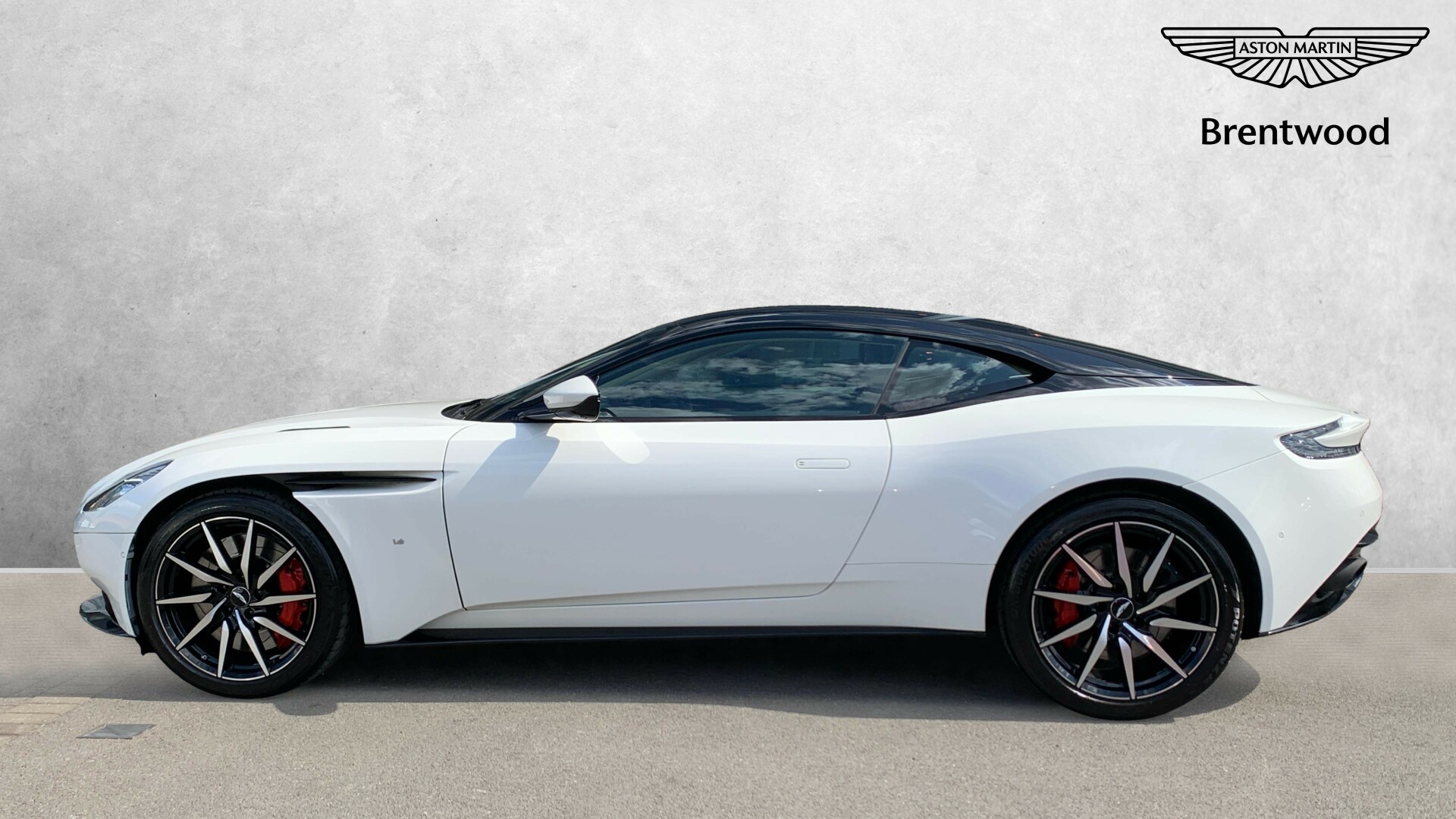 Aston Martin DB11