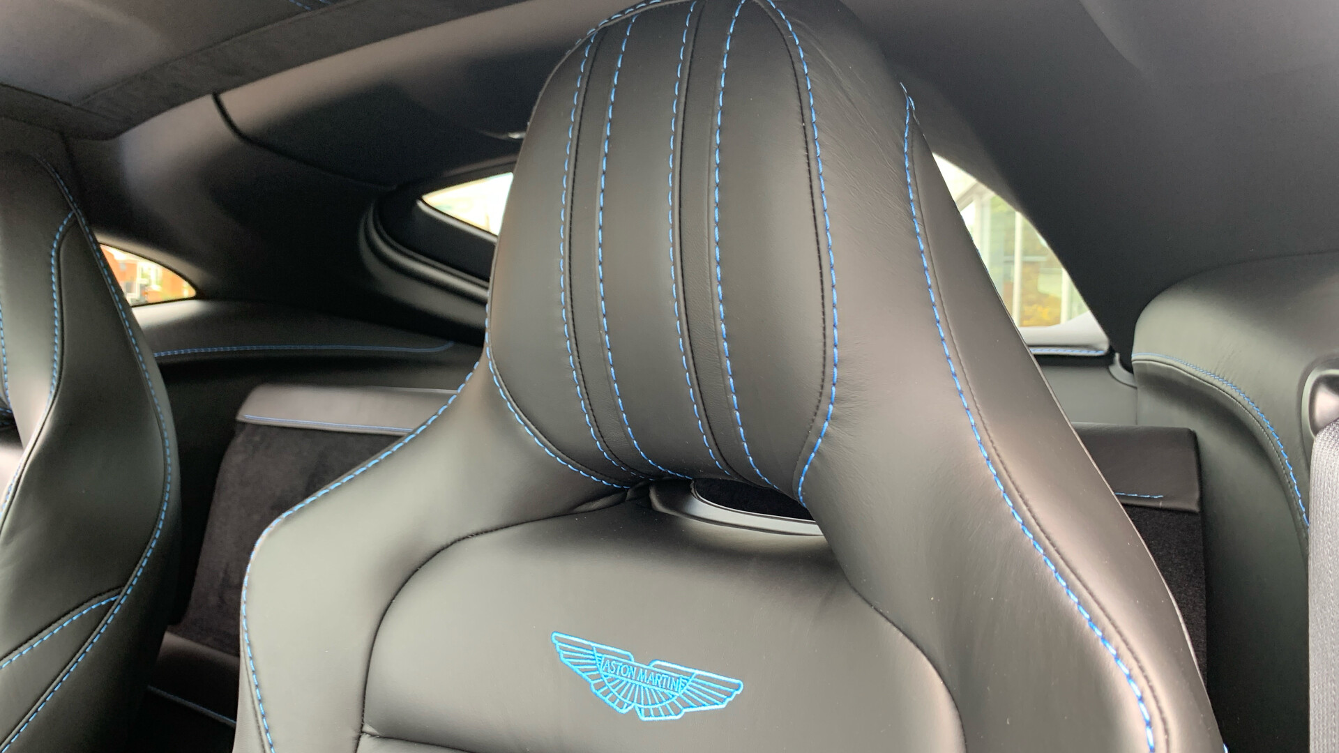 Aston Martin Vantage