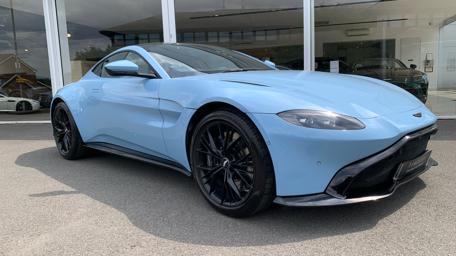 Aston Martin Vantage