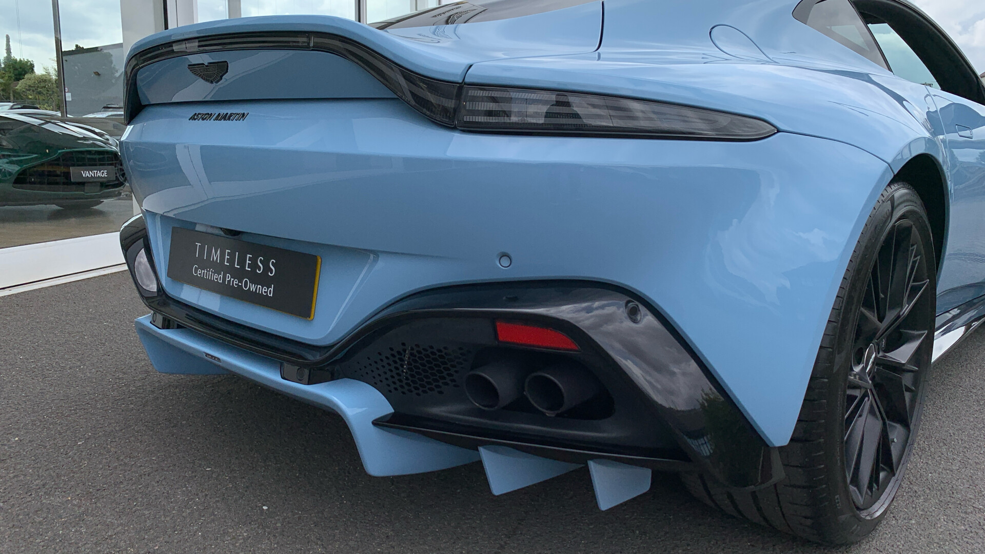 Aston Martin Vantage