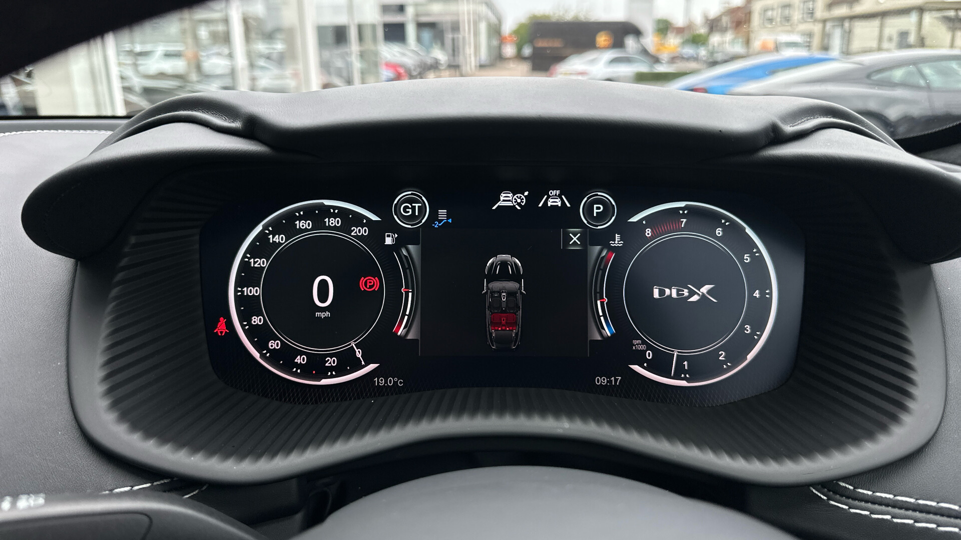 Aston Martin DBX