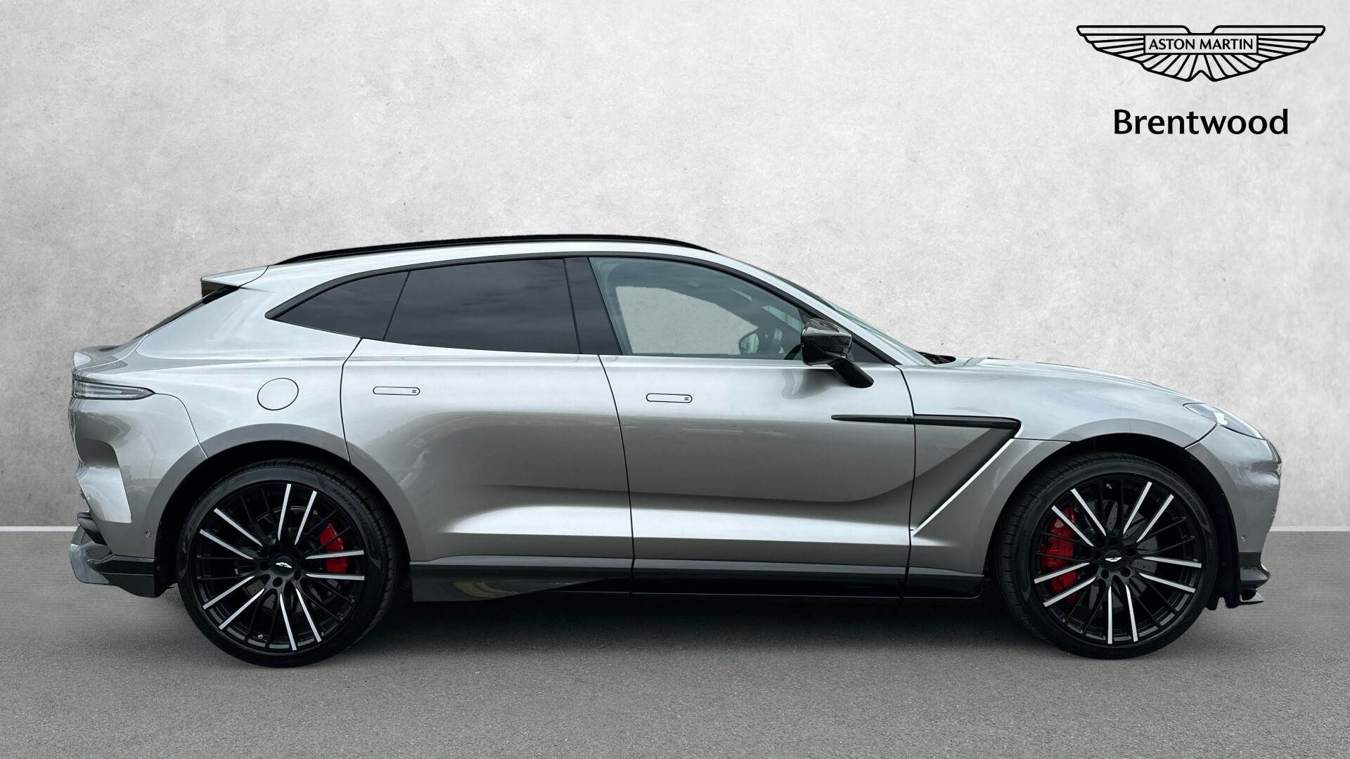 Aston Martin DBX