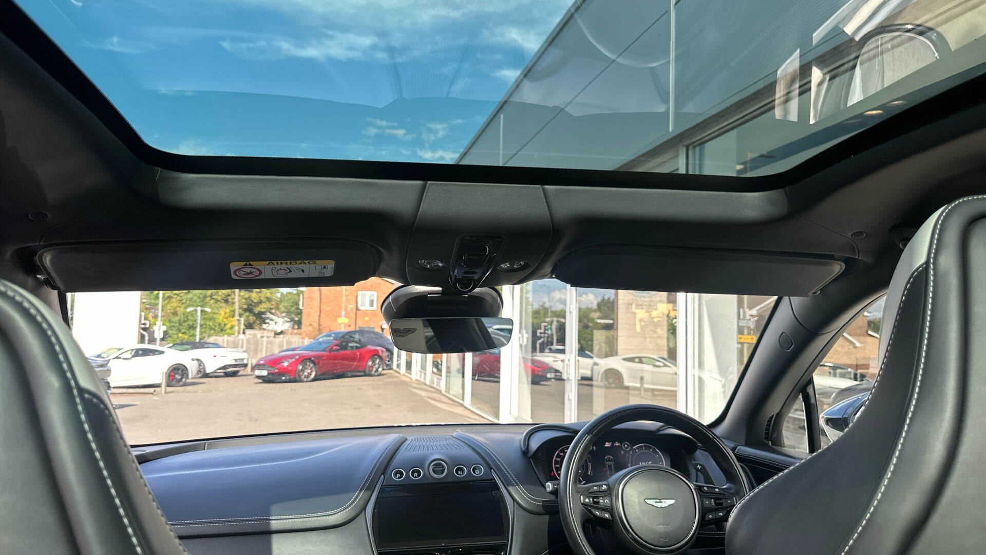 Aston Martin DBX