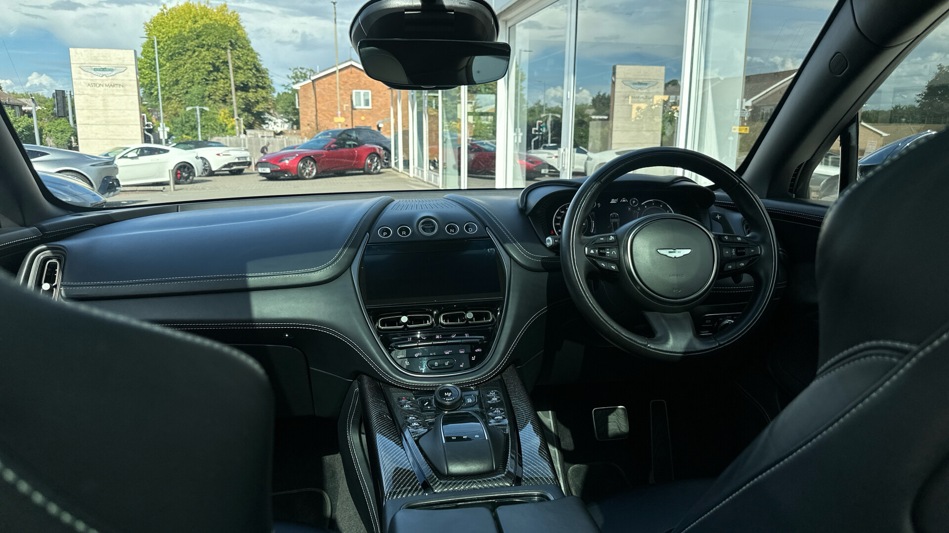 Aston Martin DBX