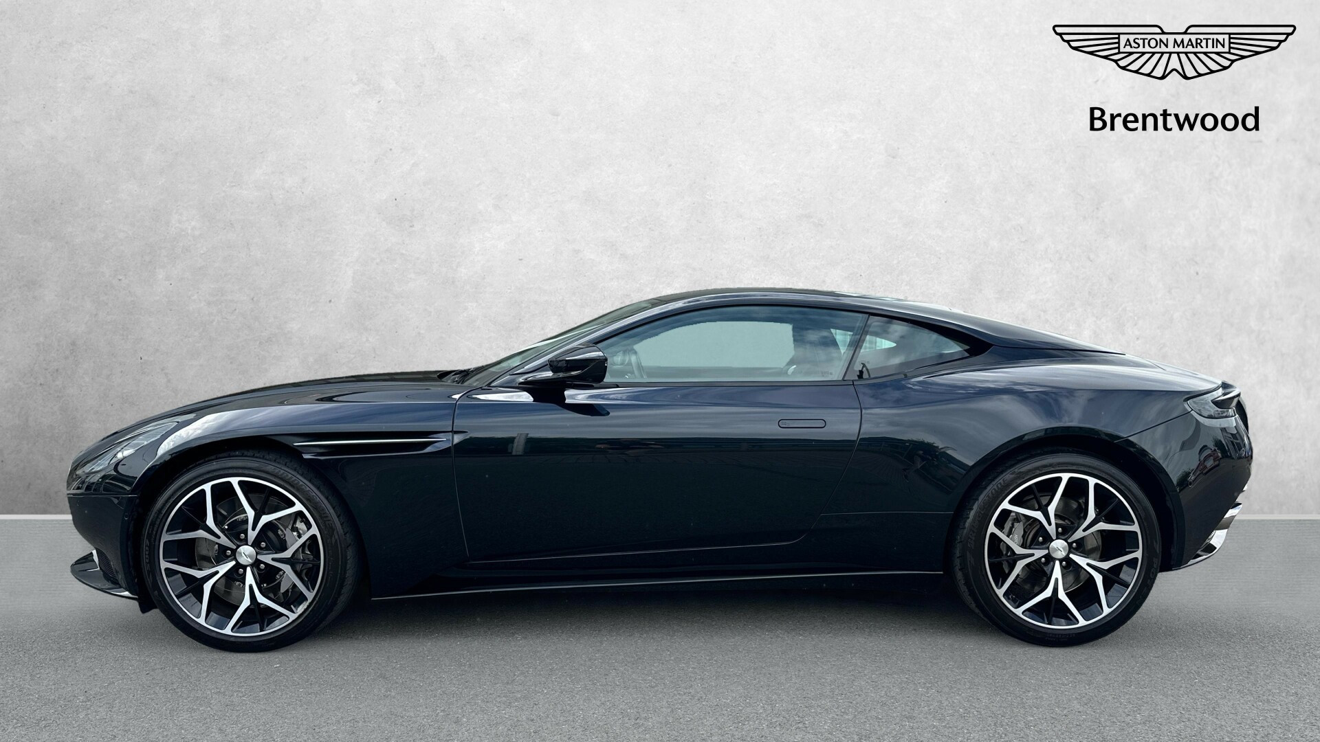 Aston Martin DB11