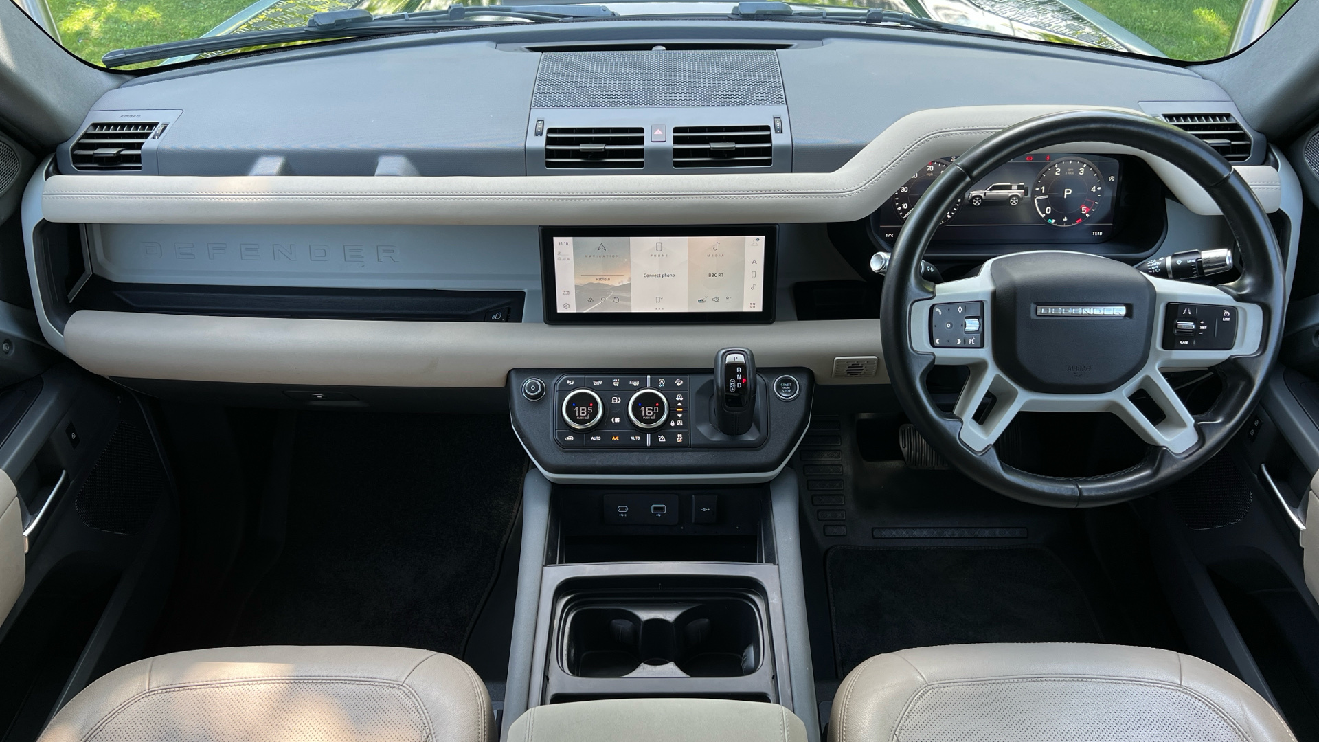 Land Rover Defender