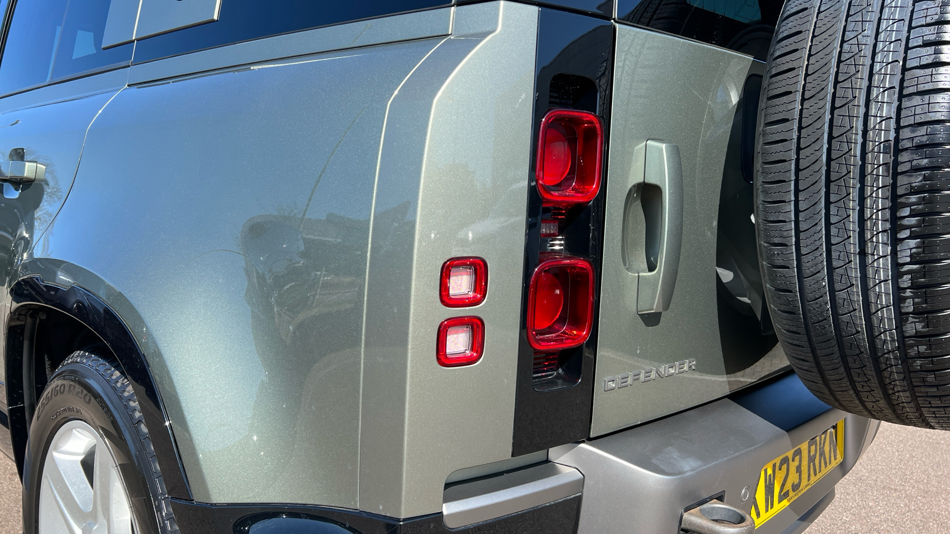 Land Rover Defender