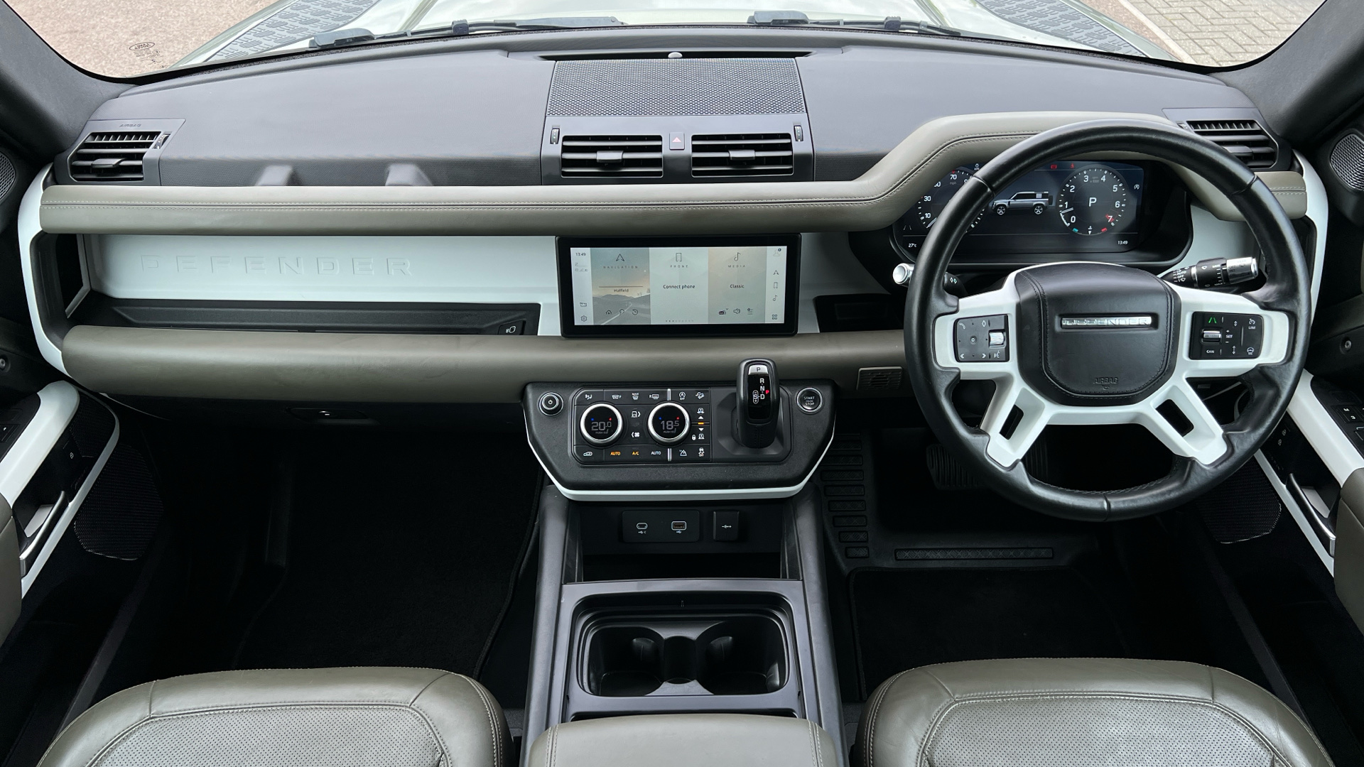 Land Rover Defender