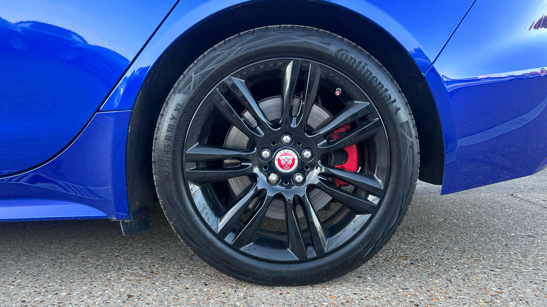 Jaguar XE