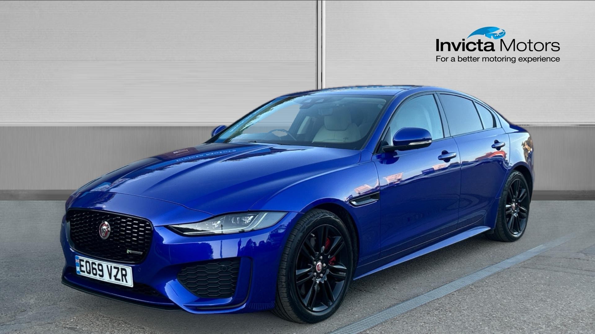Jaguar XE