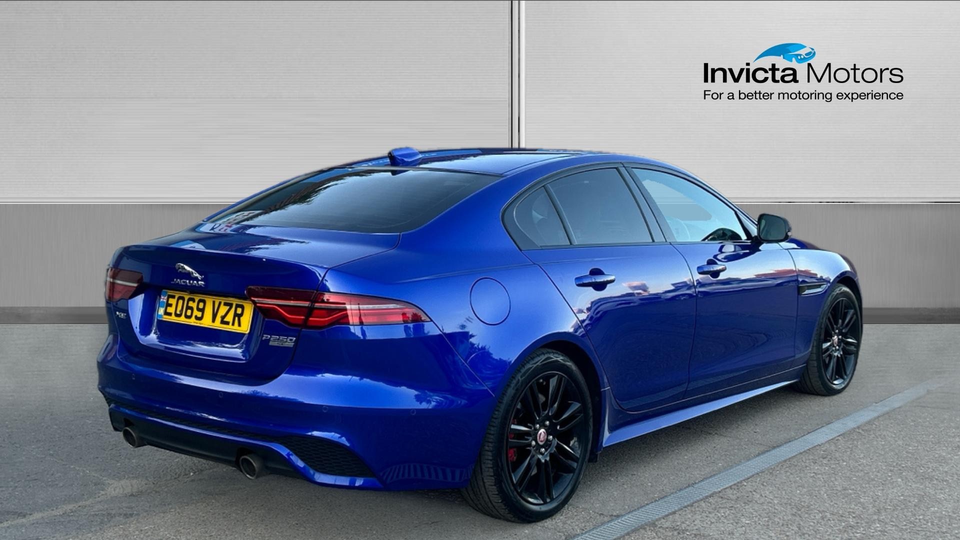 Jaguar XE