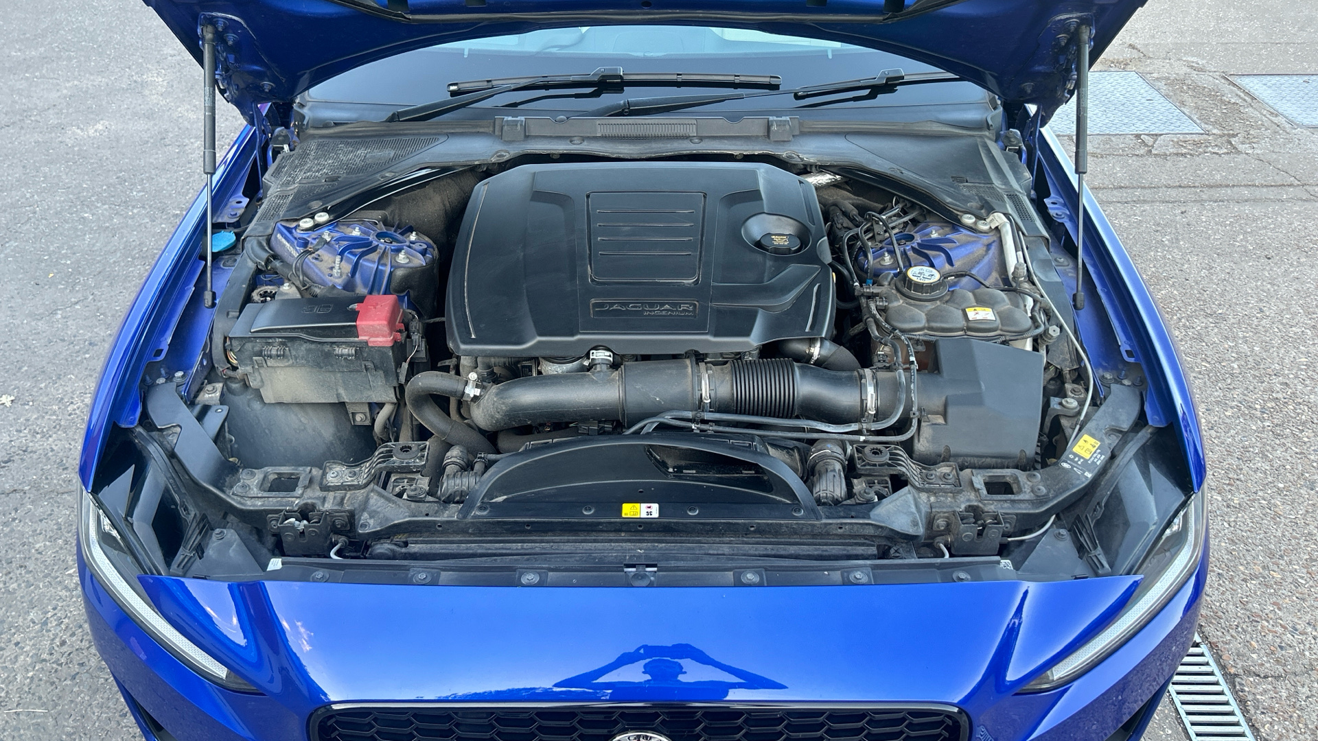 Jaguar XE