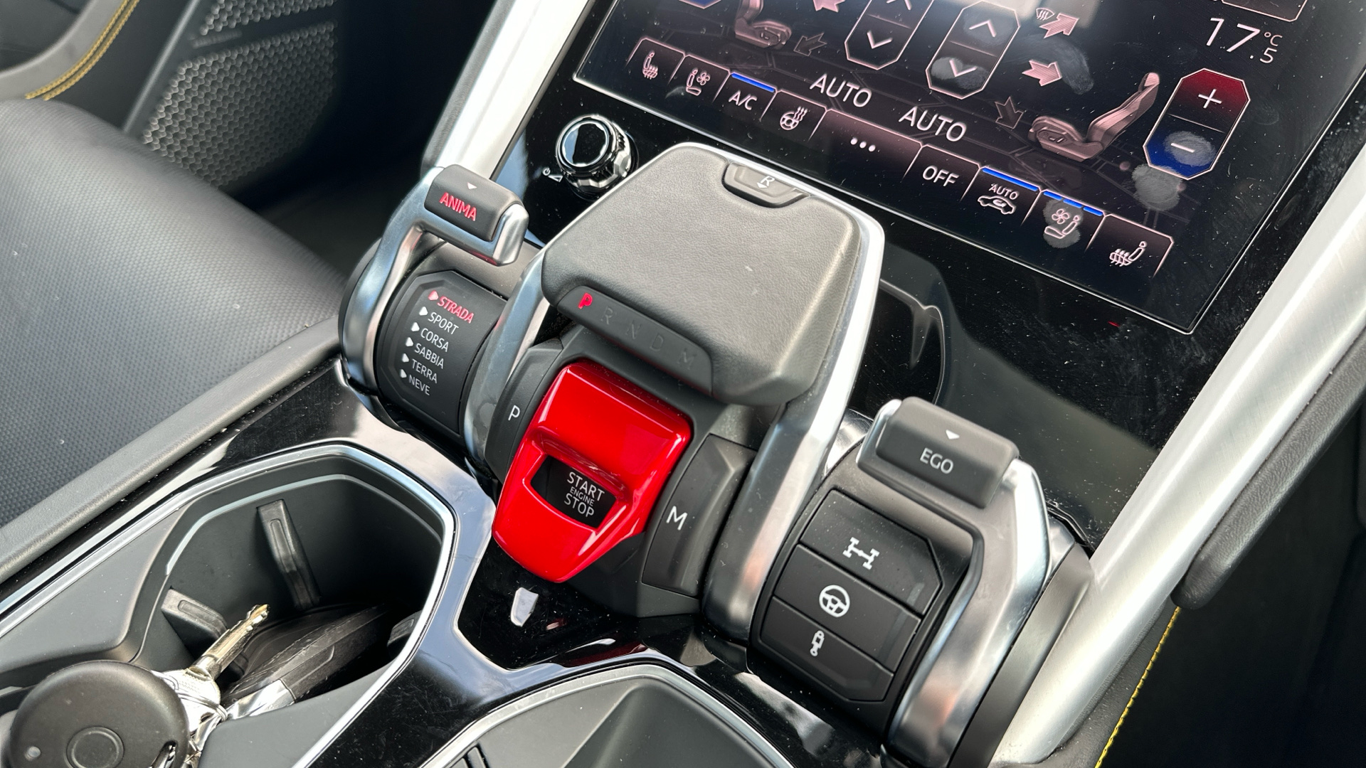 Lamborghini URUS