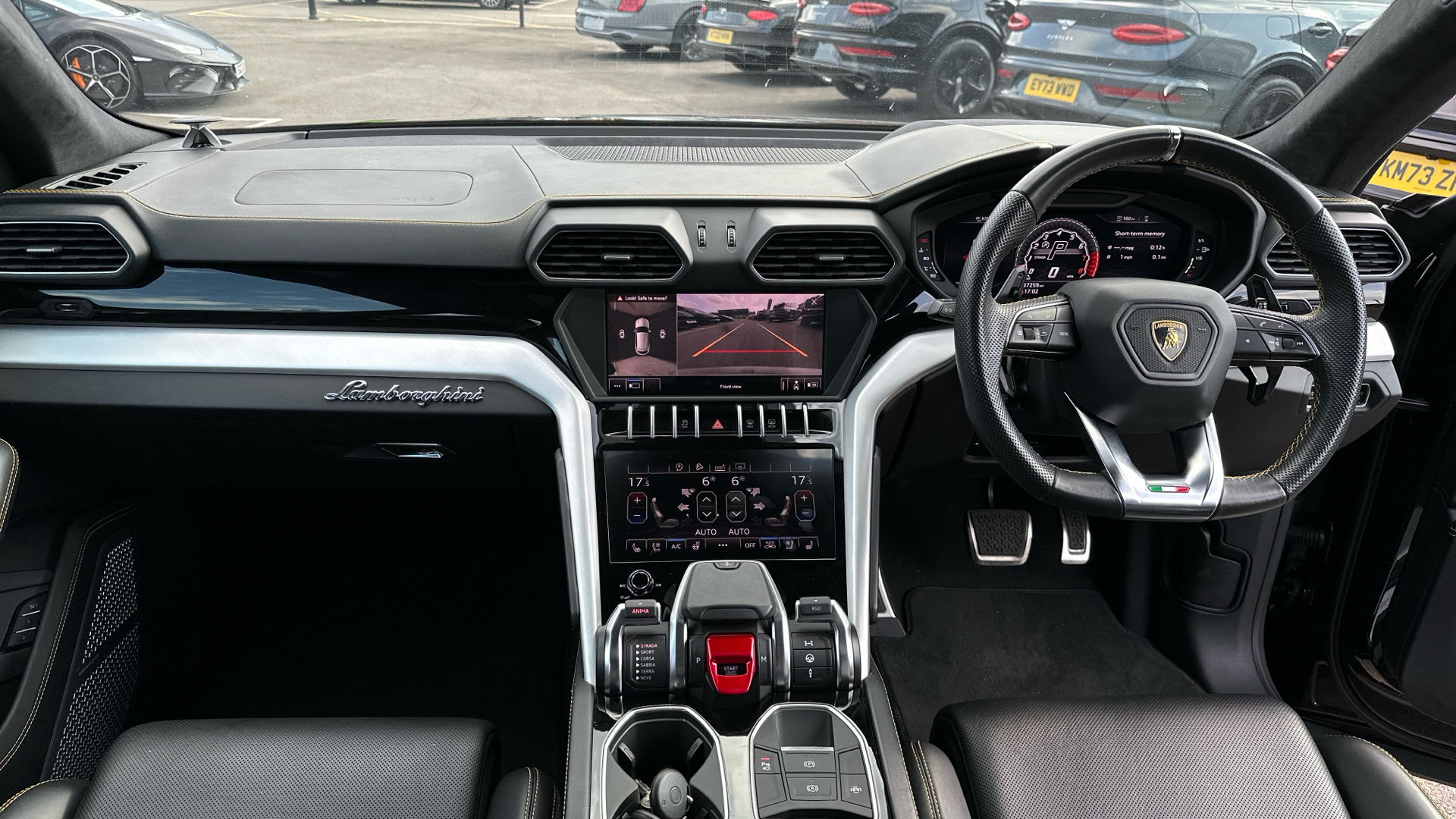 Lamborghini URUS