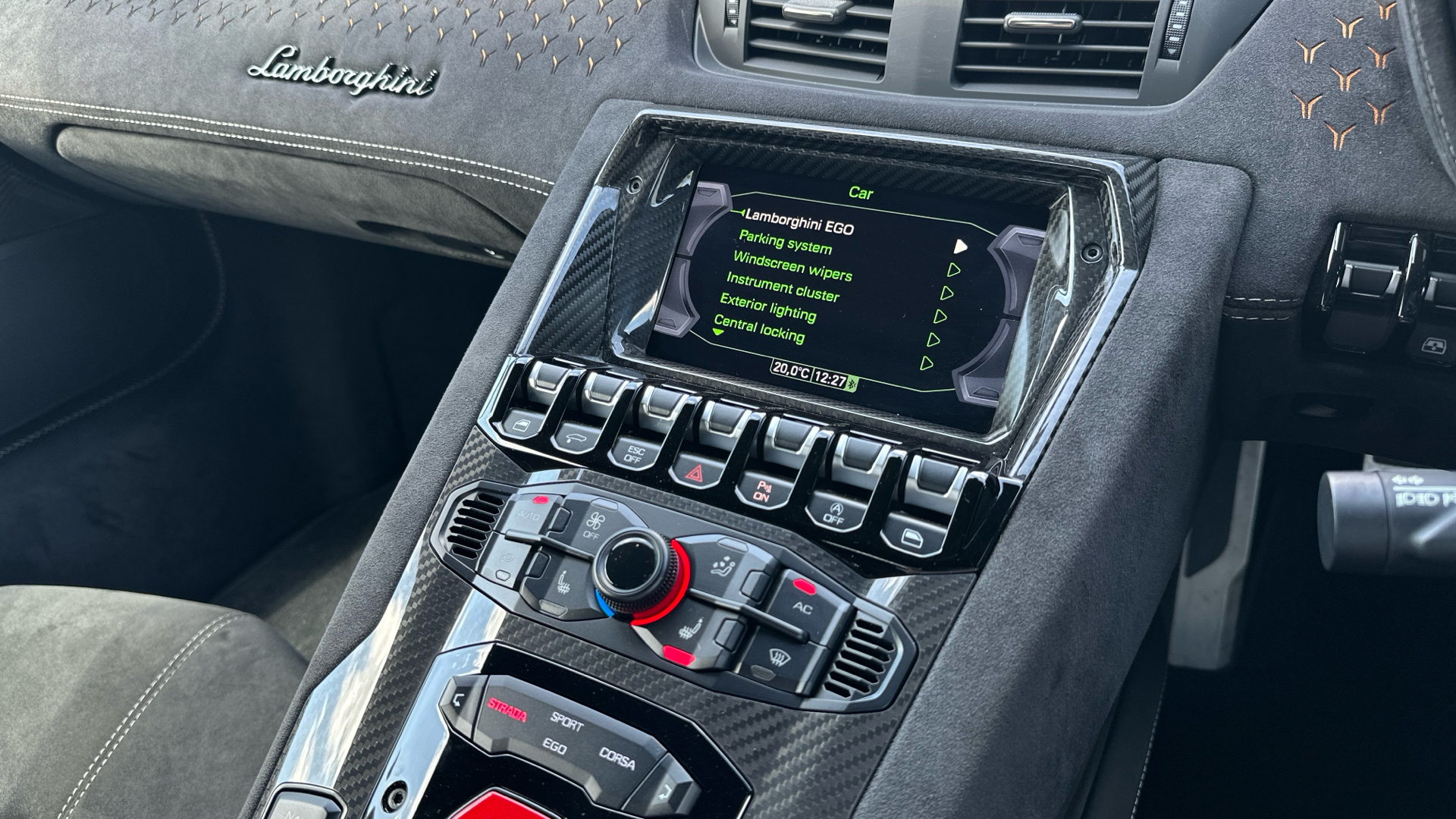Lamborghini Aventador