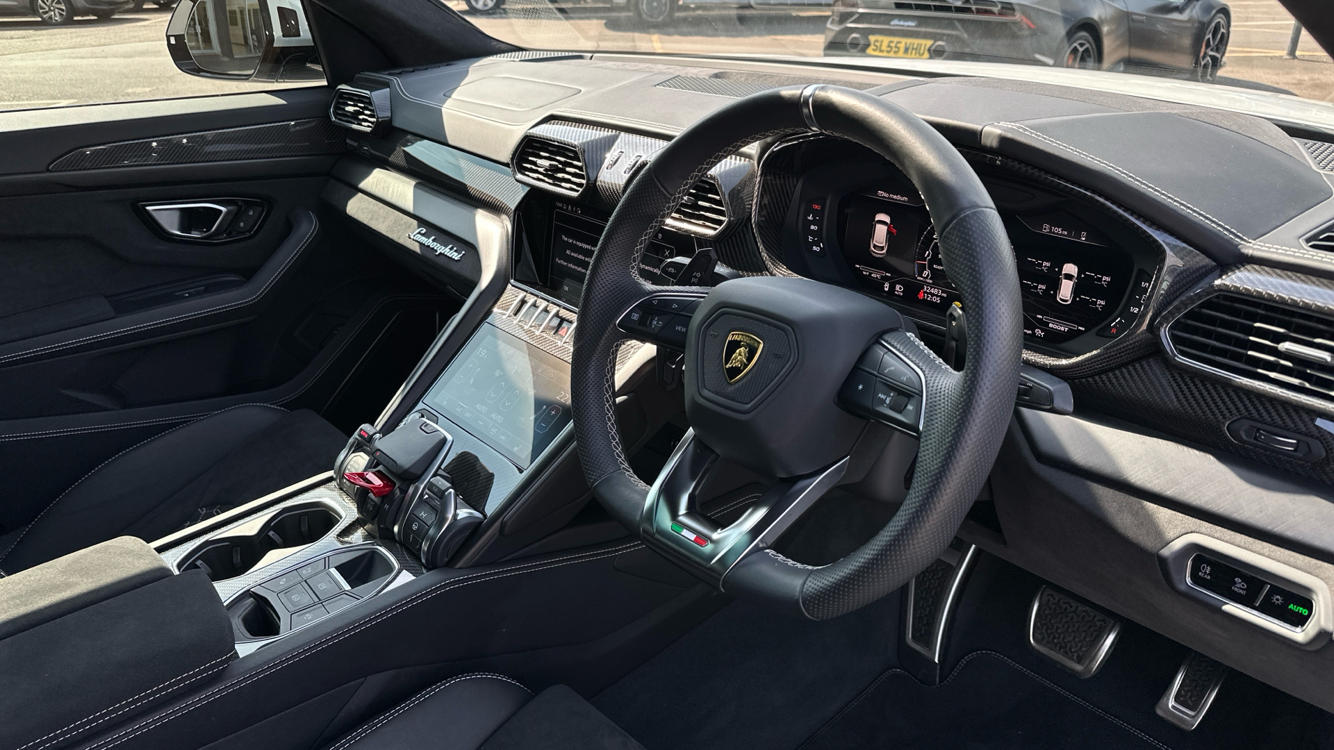 Lamborghini URUS