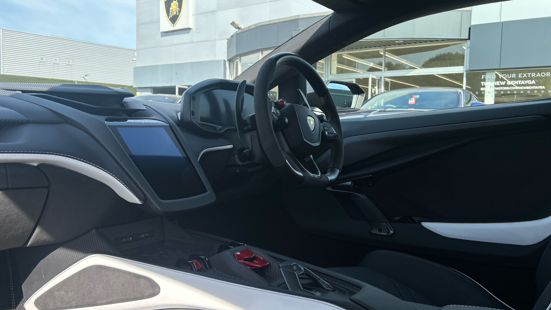 Lamborghini REVUELTO