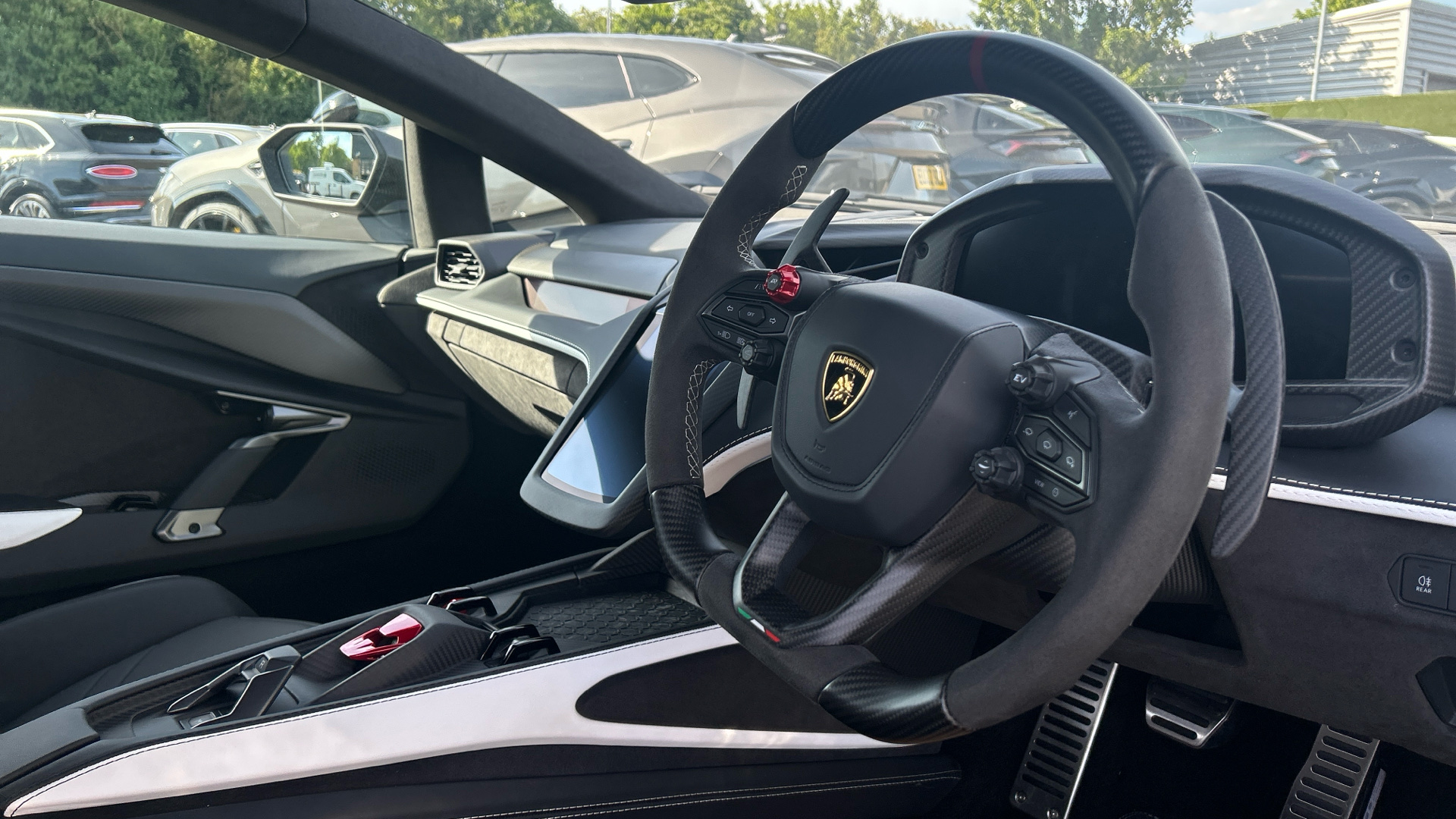 Lamborghini REVUELTO