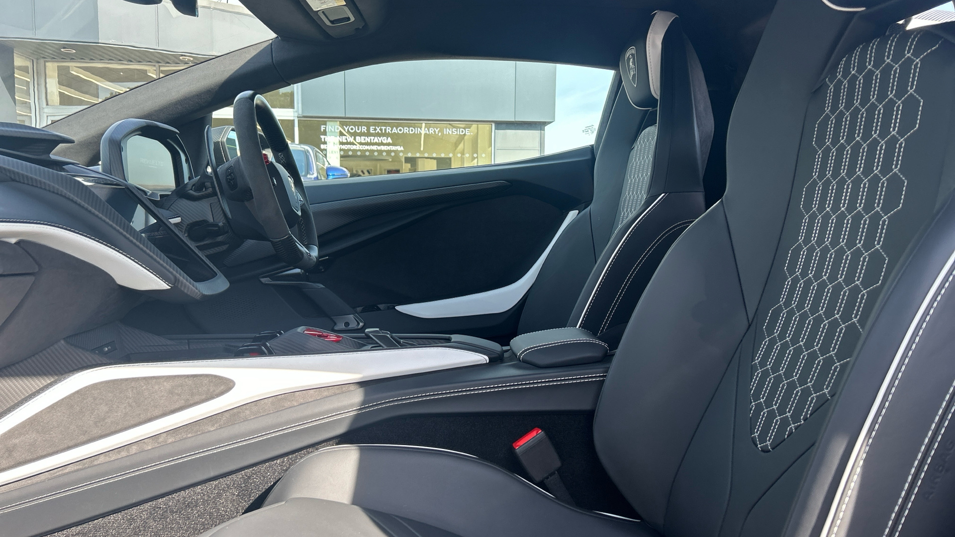 Lamborghini REVUELTO