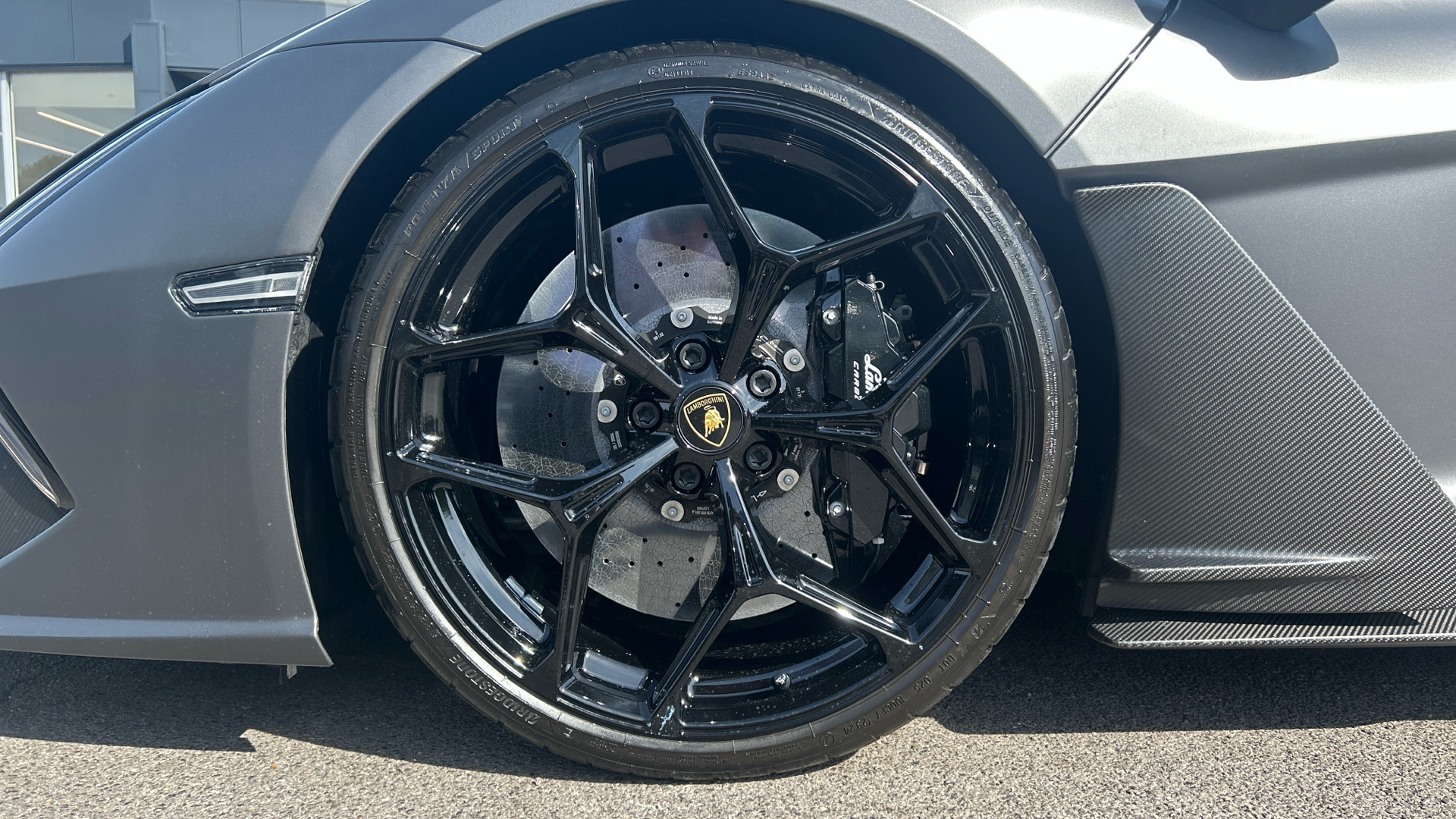 Lamborghini REVUELTO