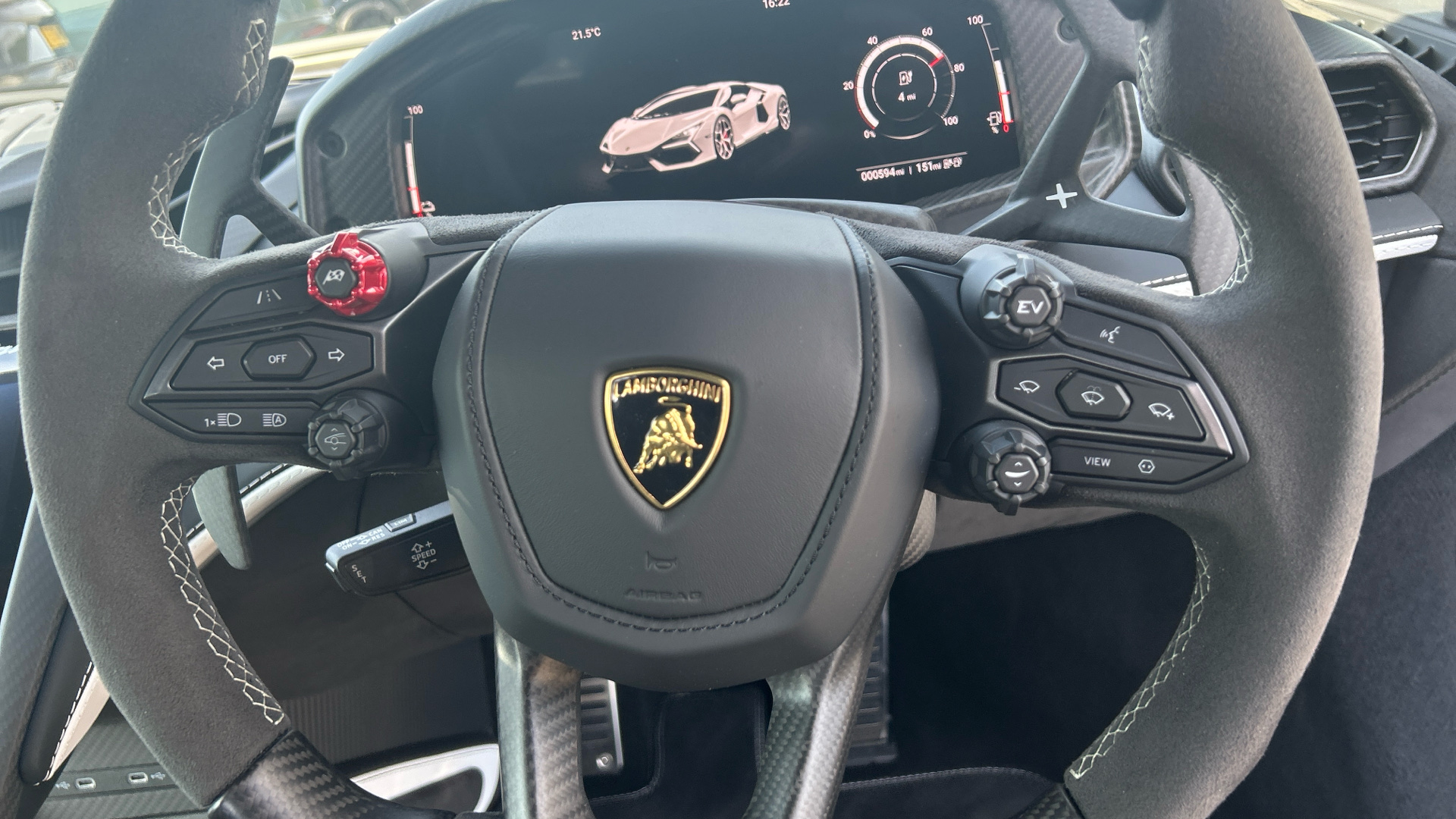 Lamborghini REVUELTO