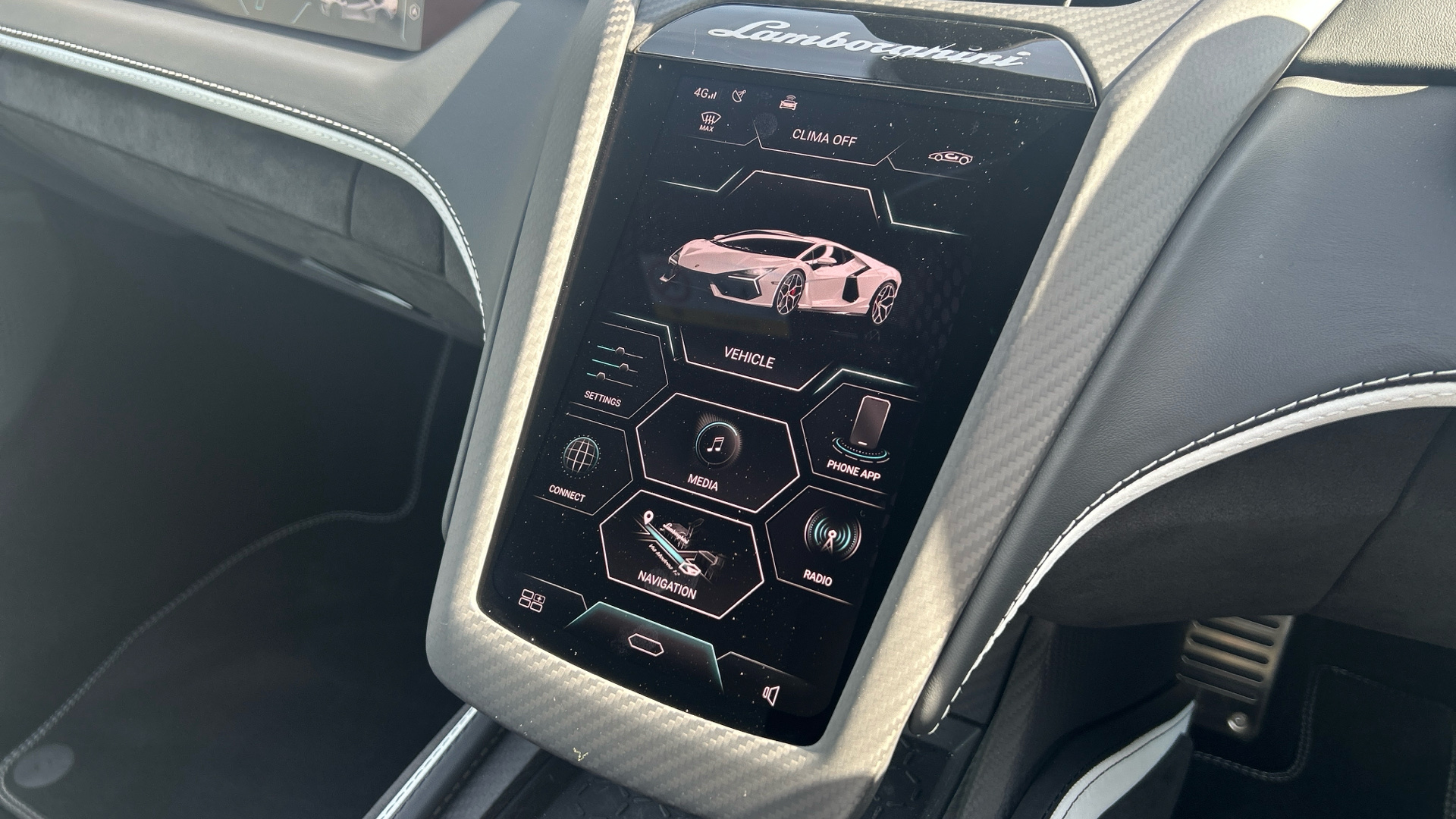 Lamborghini REVUELTO