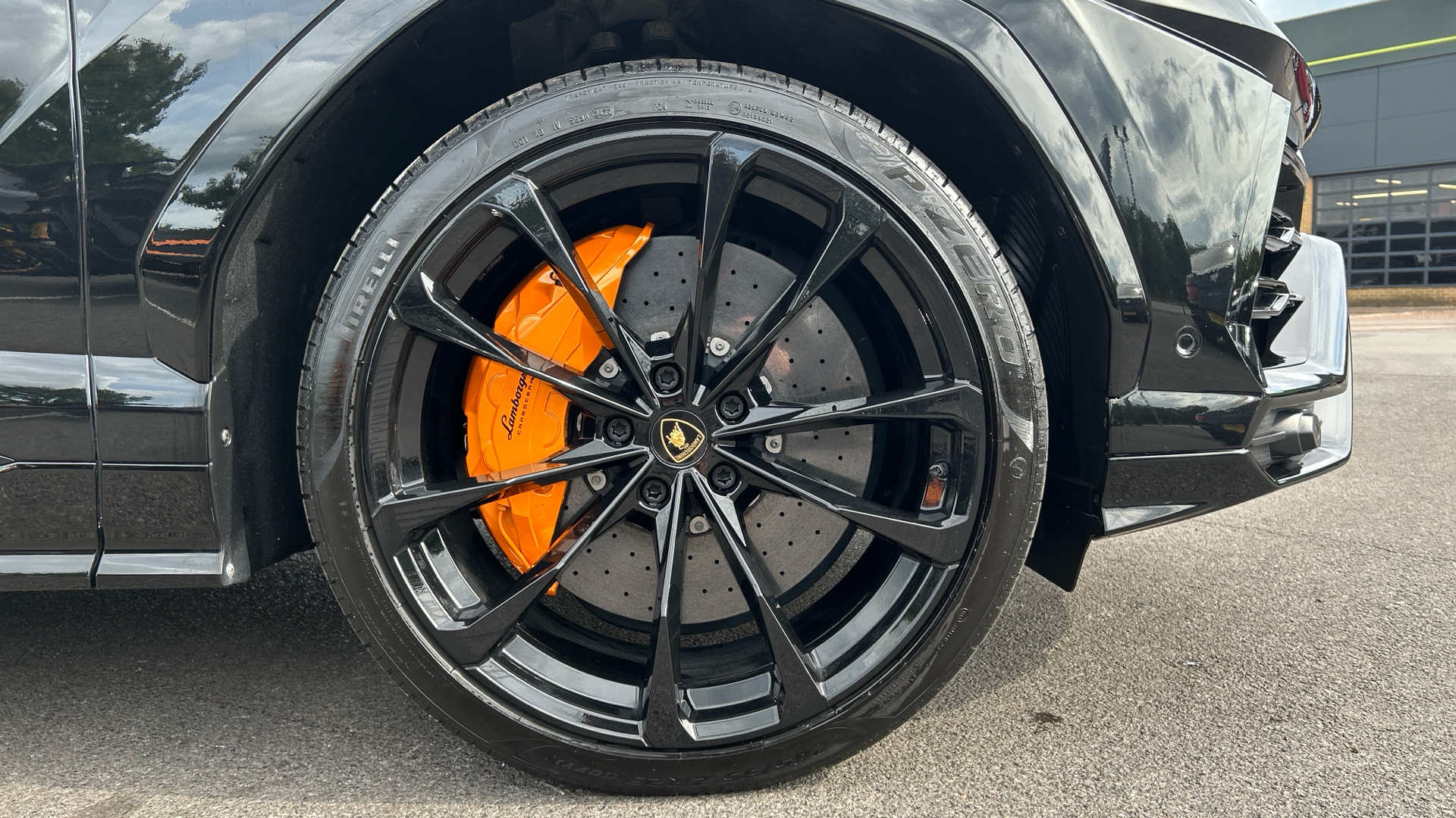 Lamborghini URUS