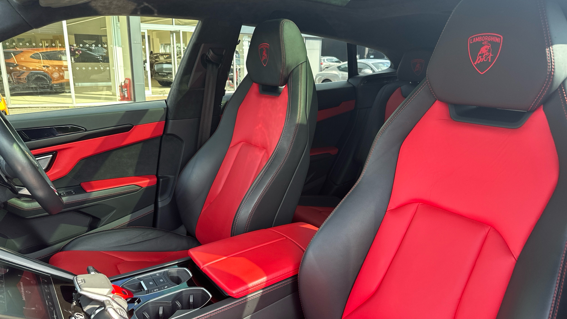 Lamborghini URUS