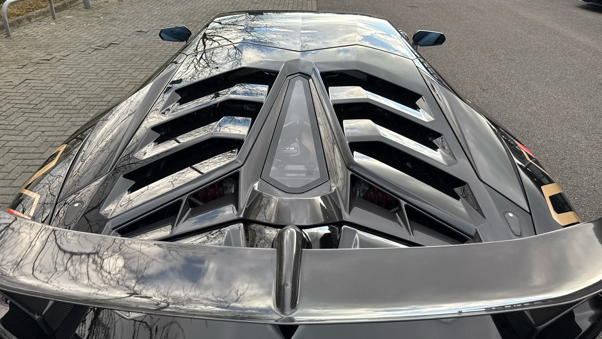 Lamborghini Aventador