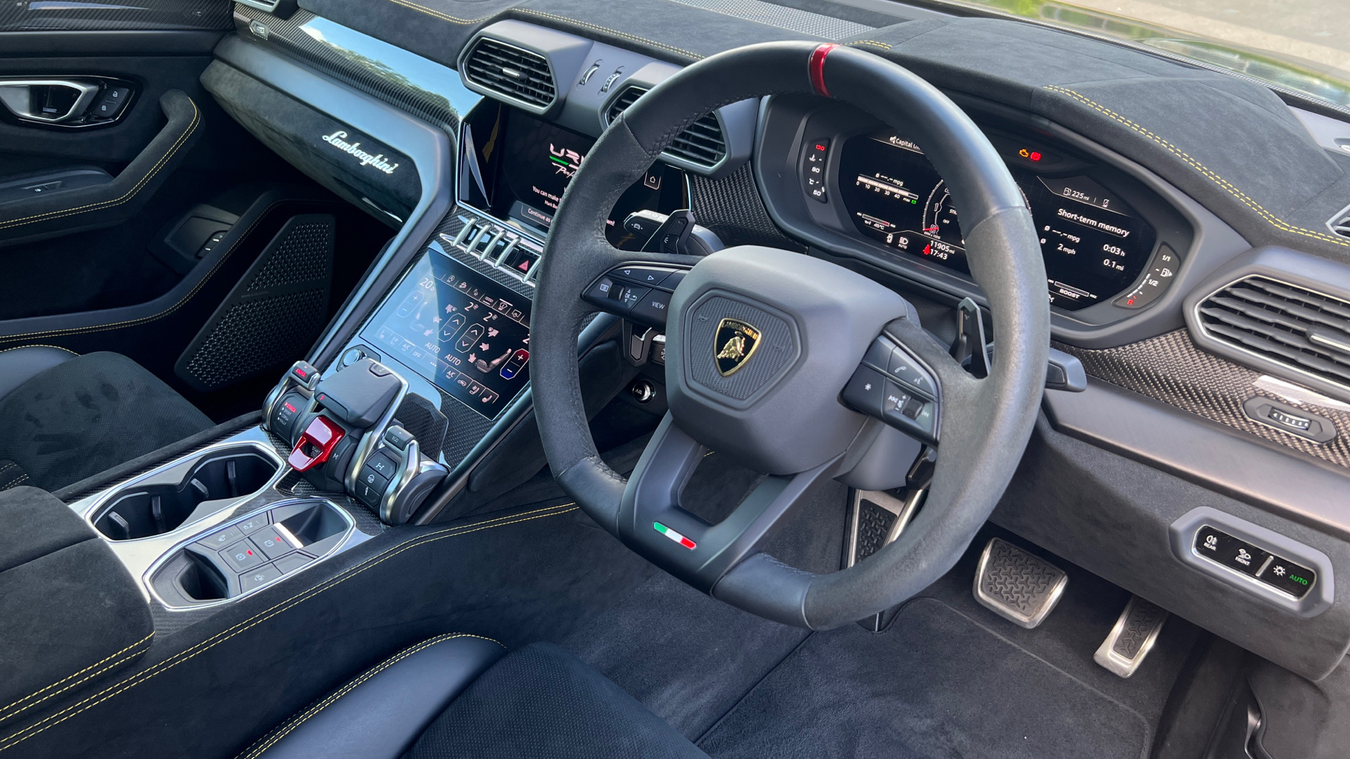 Lamborghini URUS