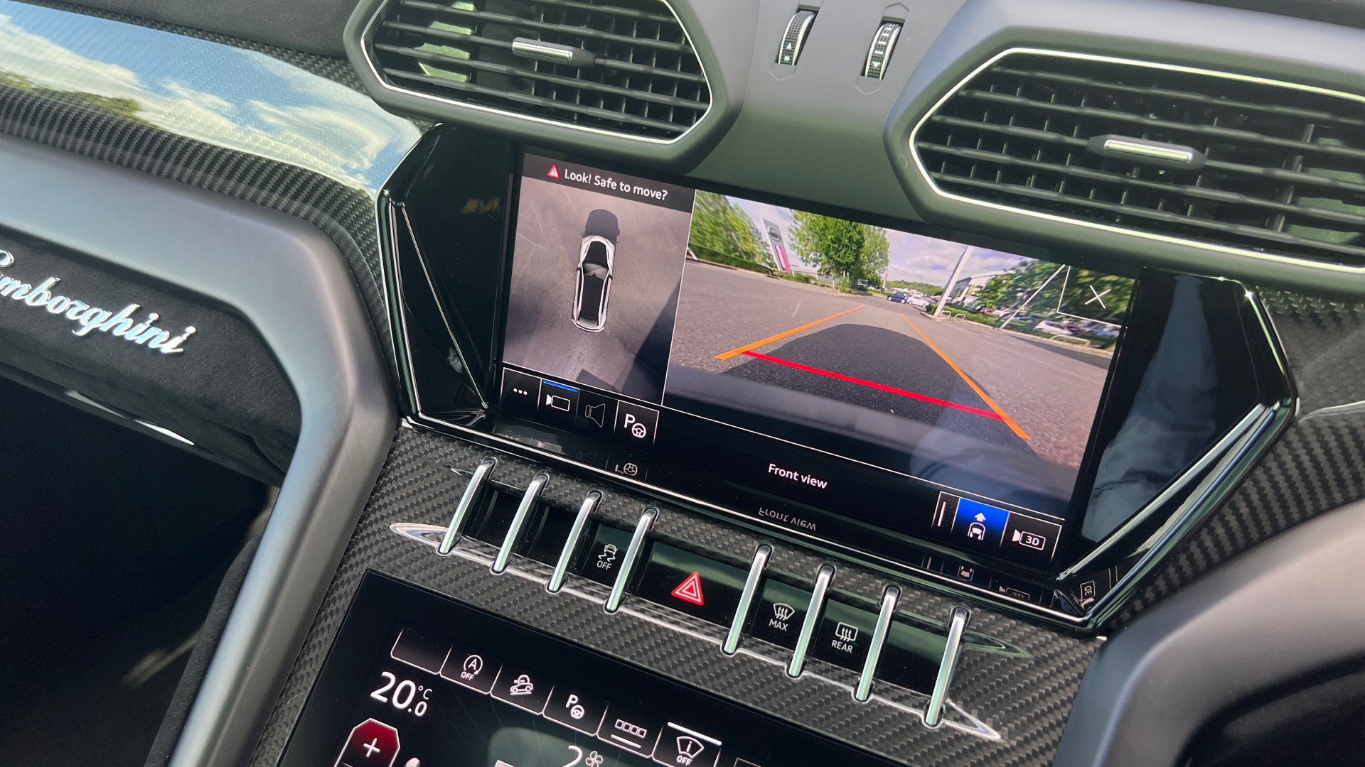 Lamborghini URUS