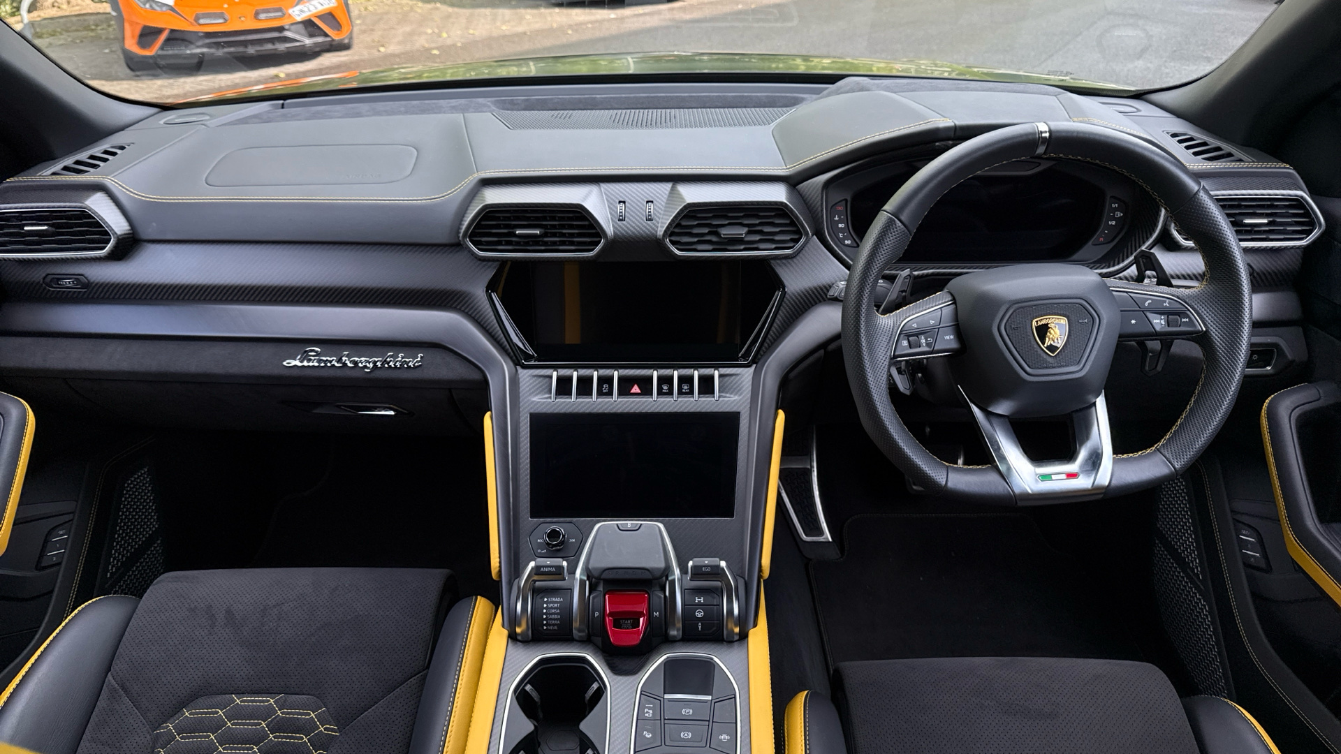 Lamborghini URUS