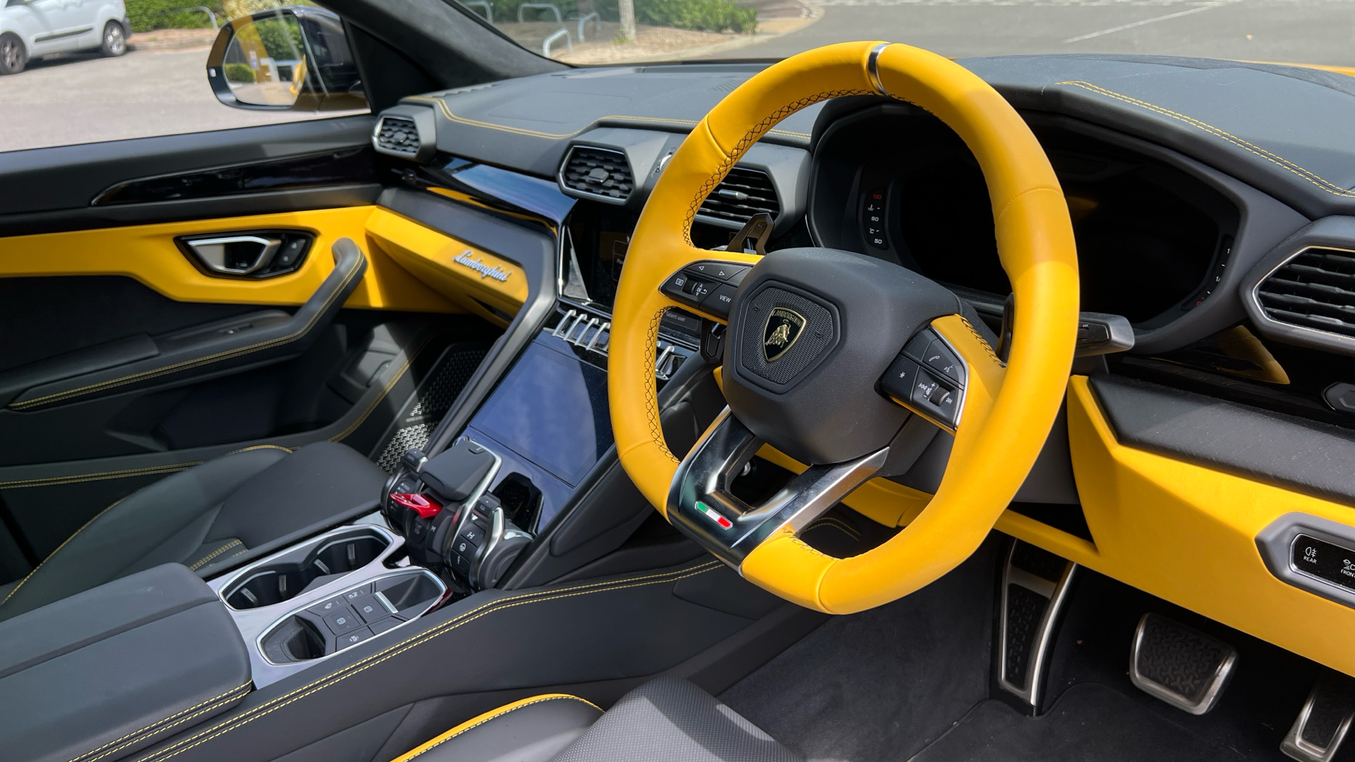Lamborghini URUS