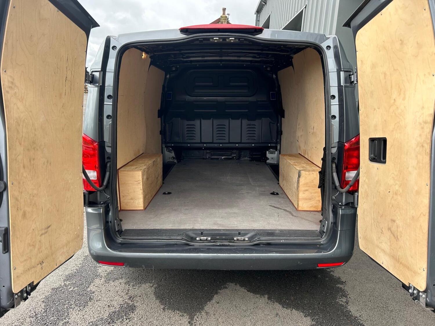 Mercedes Benz Vito
