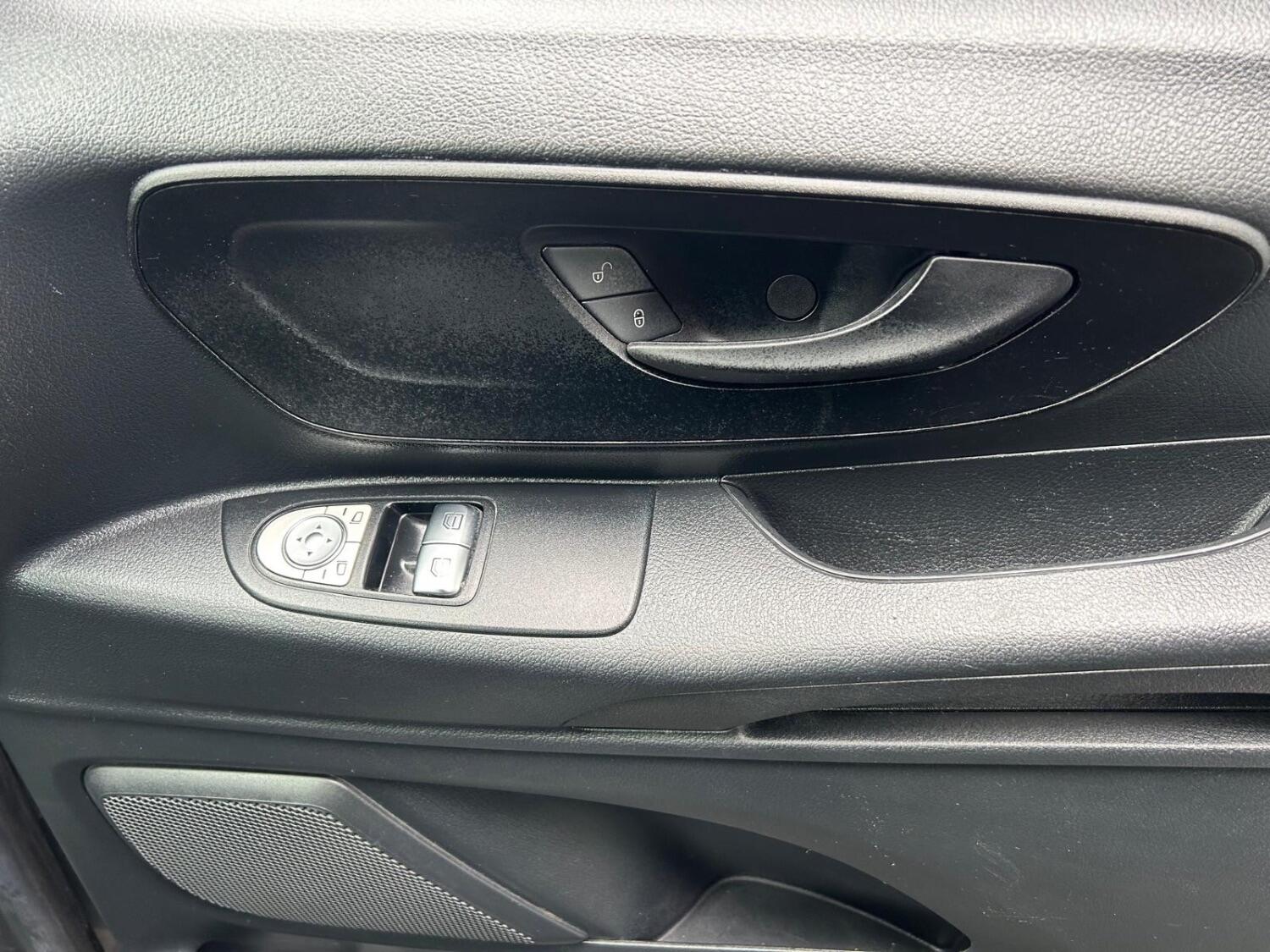 Mercedes Benz Vito