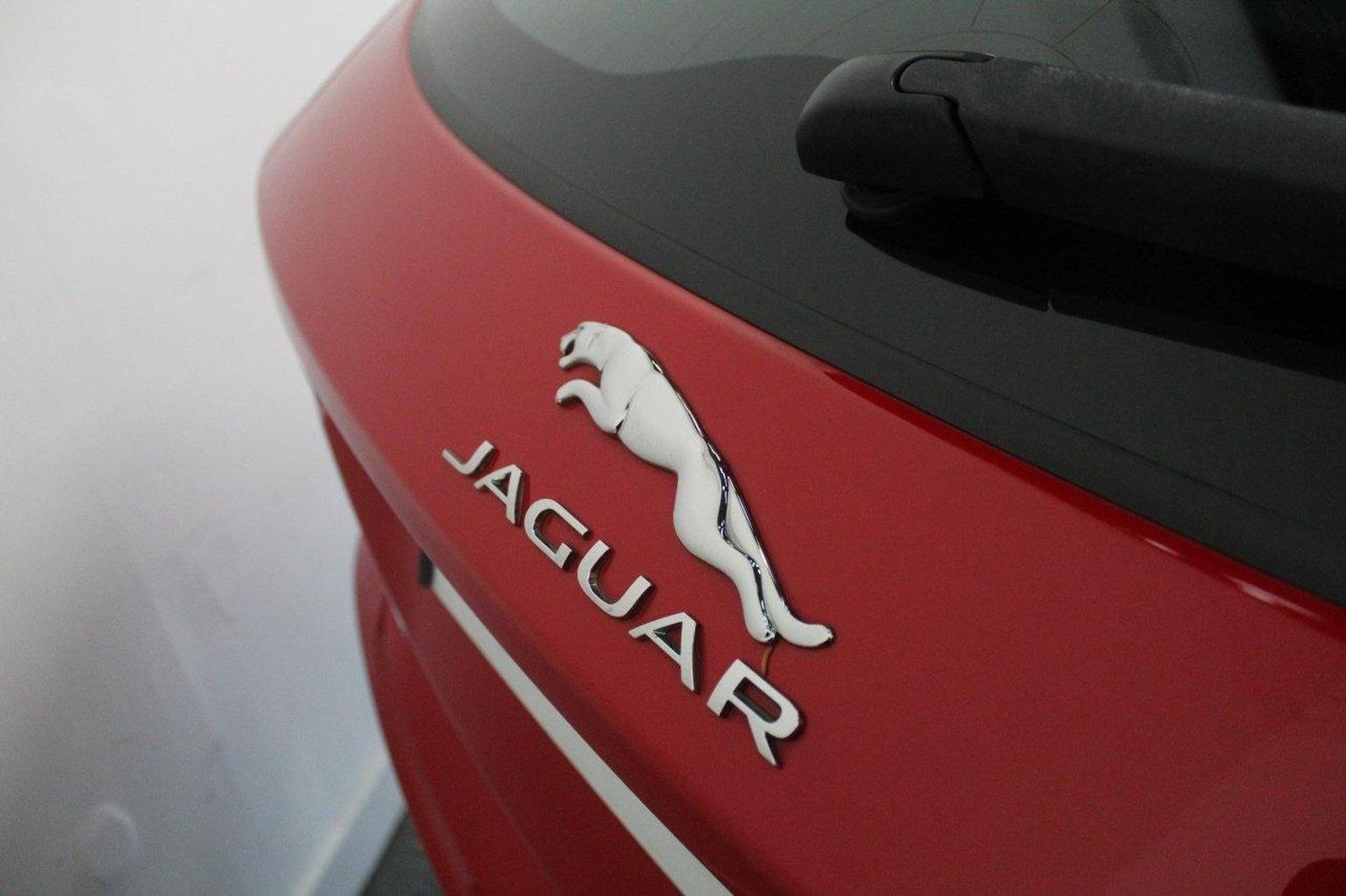 Jaguar E Pace