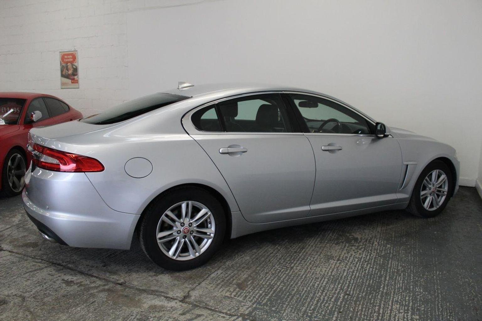 Jaguar XF
