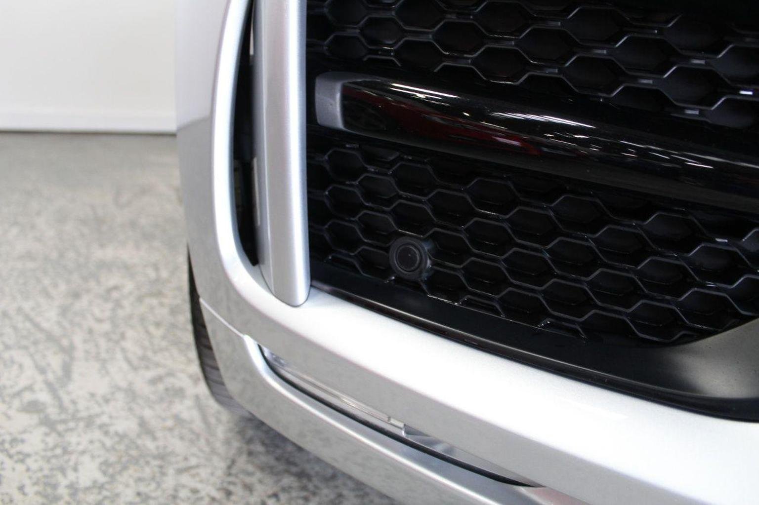 Jaguar F Pace