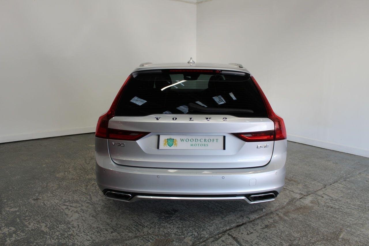 Volvo V90