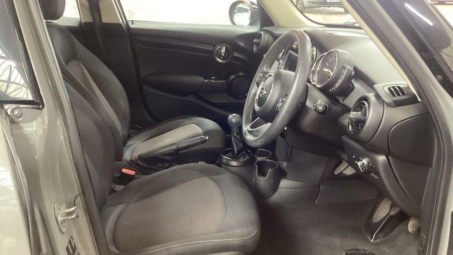 MINI Hatch
