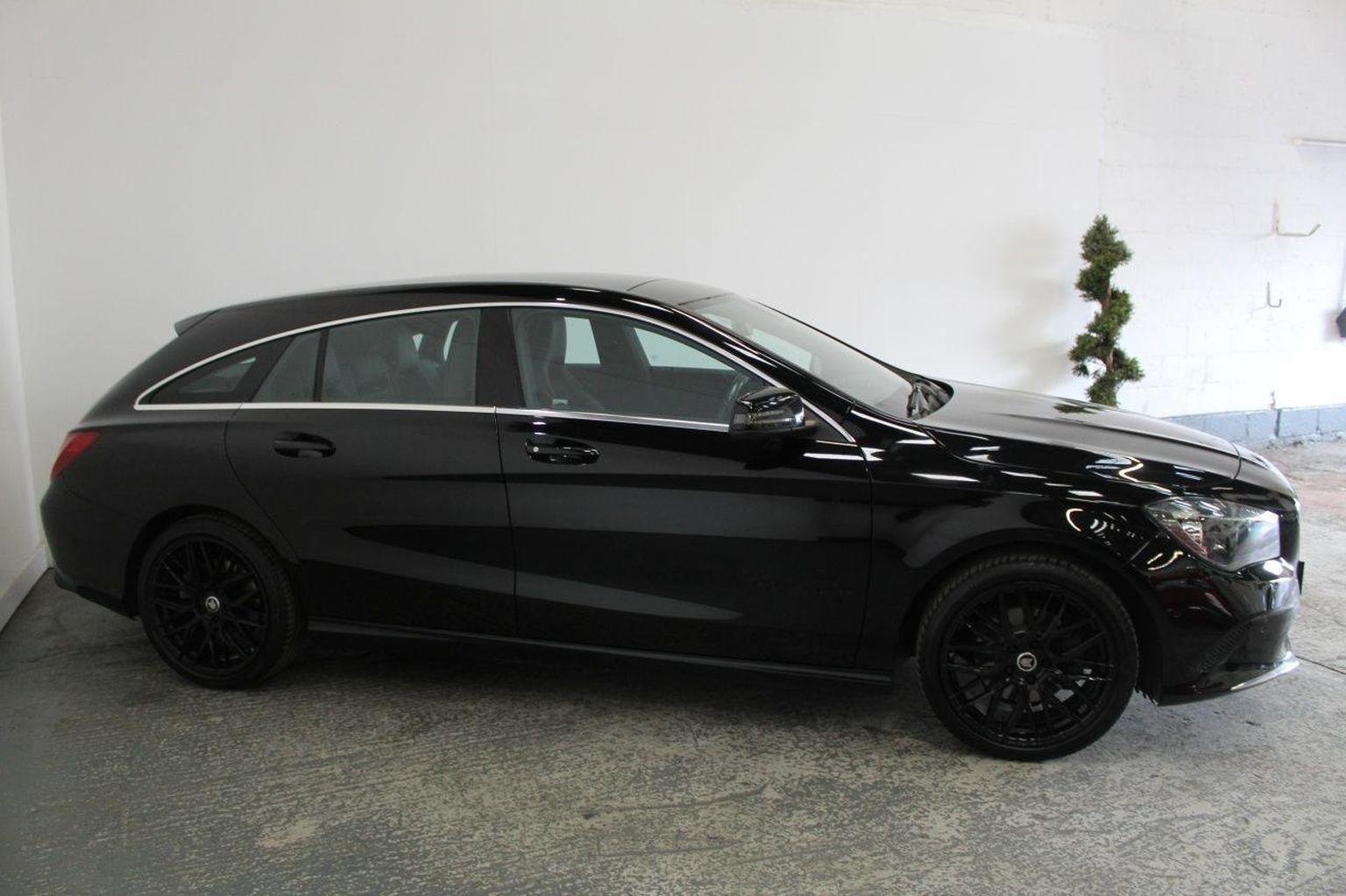 Mercedes Benz CLA