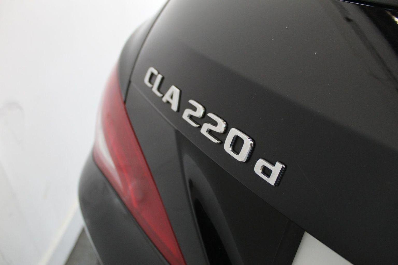 Mercedes Benz CLA
