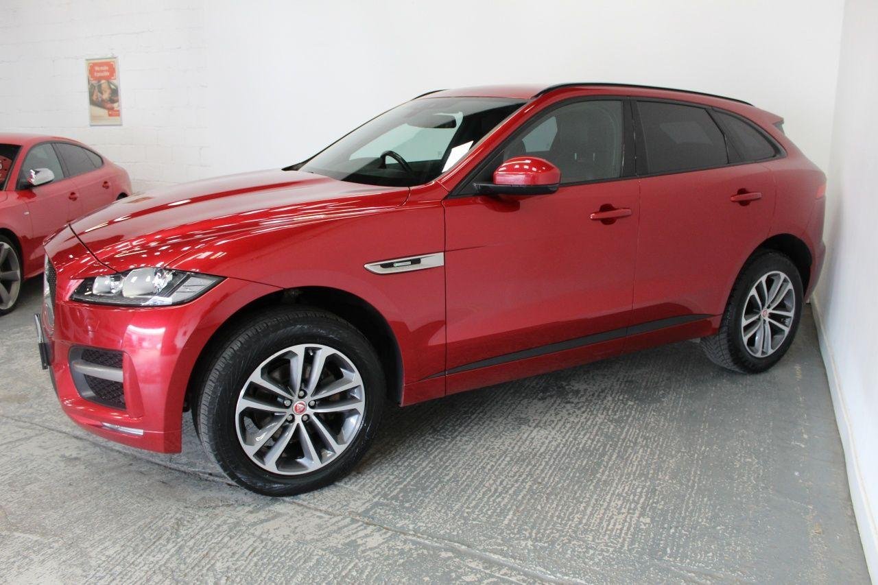 Jaguar F Pace
