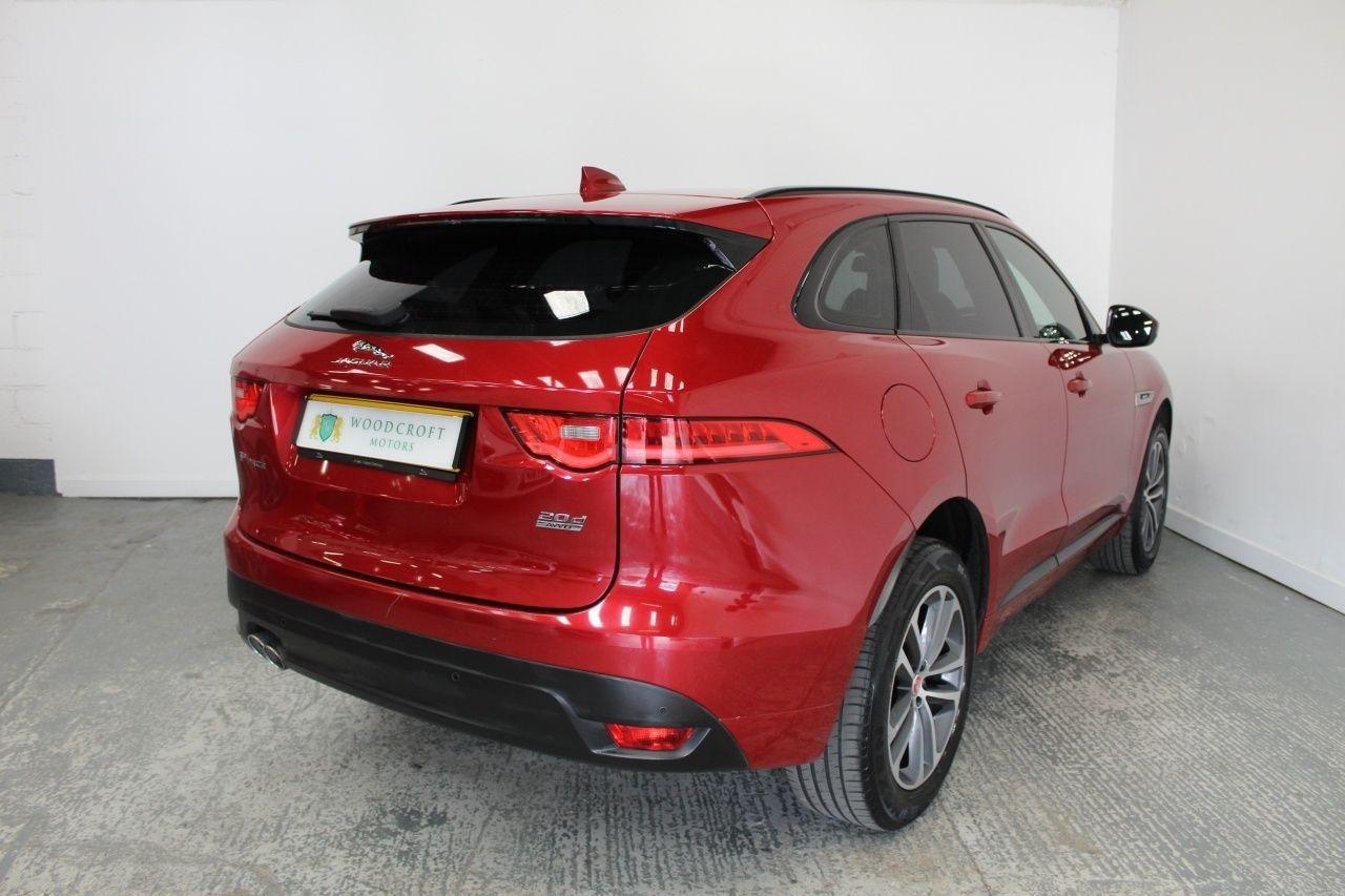 Jaguar F Pace
