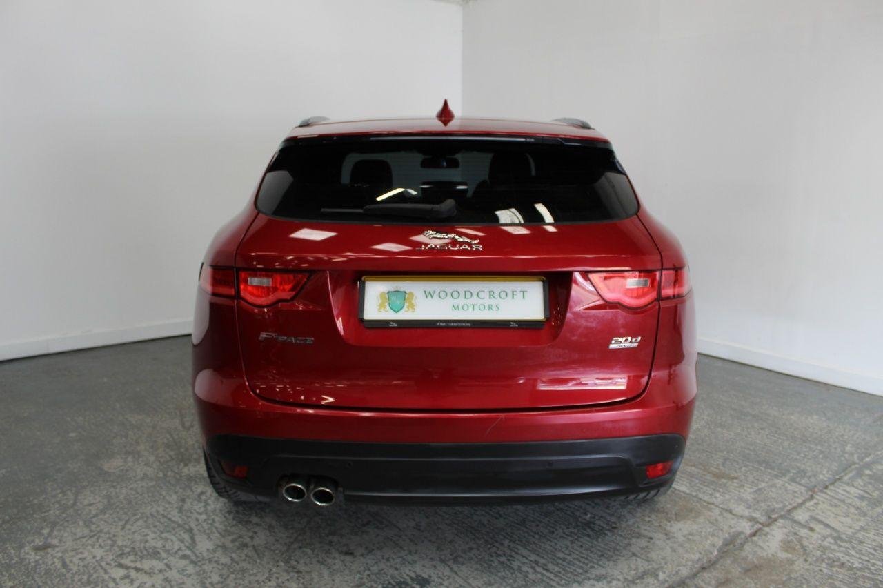Jaguar F Pace