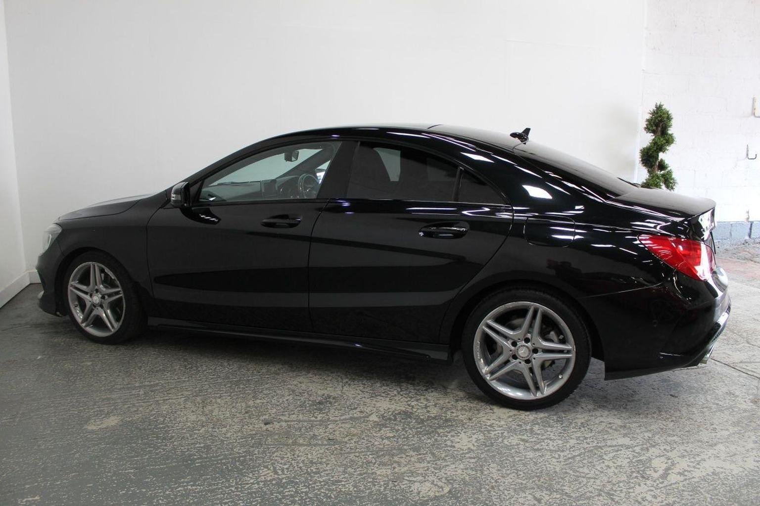 Mercedes Benz CLA